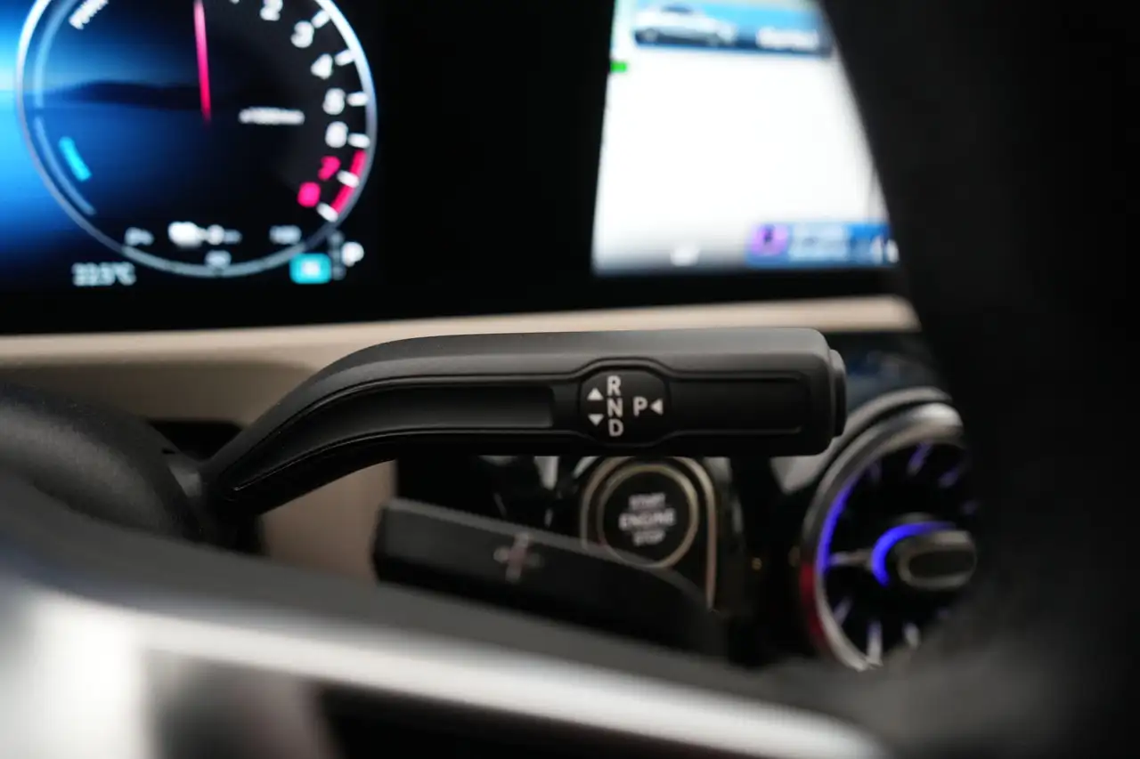 Mercedes-Benz A-Class Sedan 250e PHEV LEDER/CUIR LED GPS PDC CAM Carplay, миниатюра 16