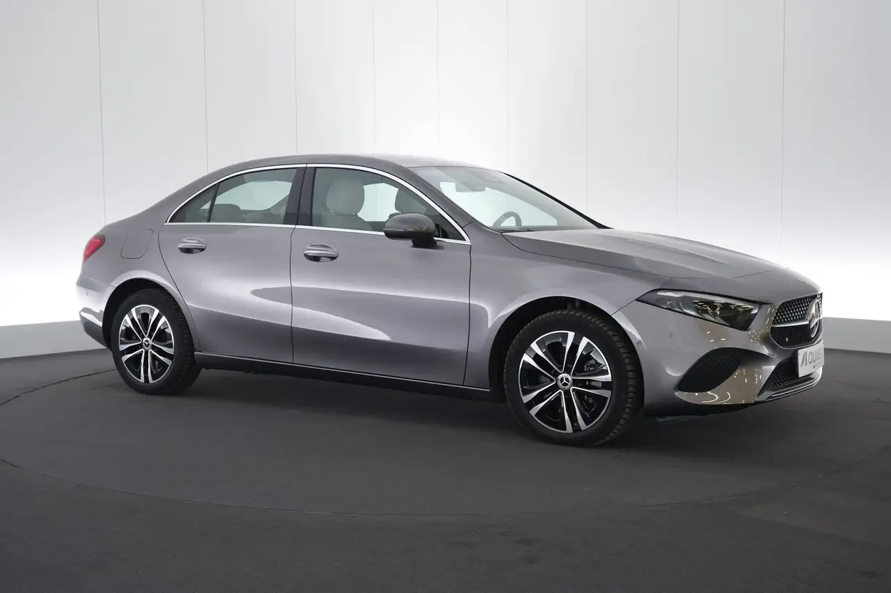 Mercedes-Benz A-Class Sedan 250e PHEV LEDER/CUIR LED GPS PDC CAM Carplay, миниатюра 4