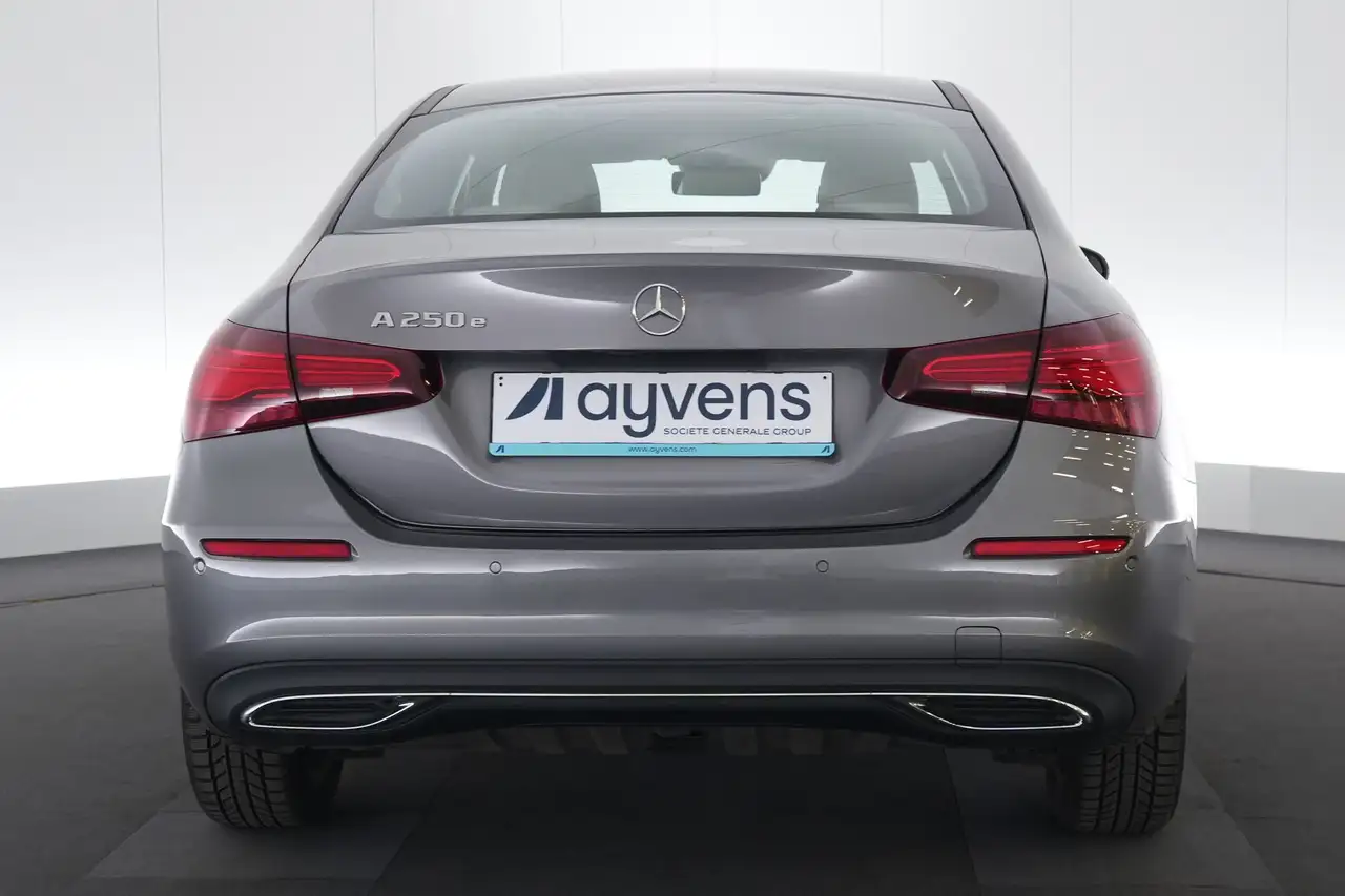 Mercedes-Benz A-Class Sedan 250e PHEV LEDER/CUIR LED GPS PDC CAM Carplay, миниатюра 8