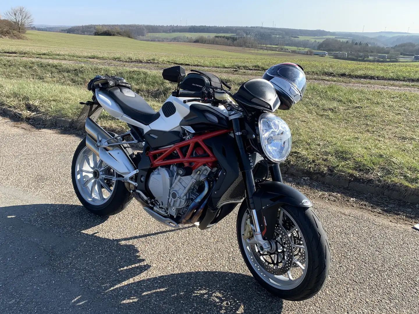 MV Agusta Brutale 1090 ABS - 2