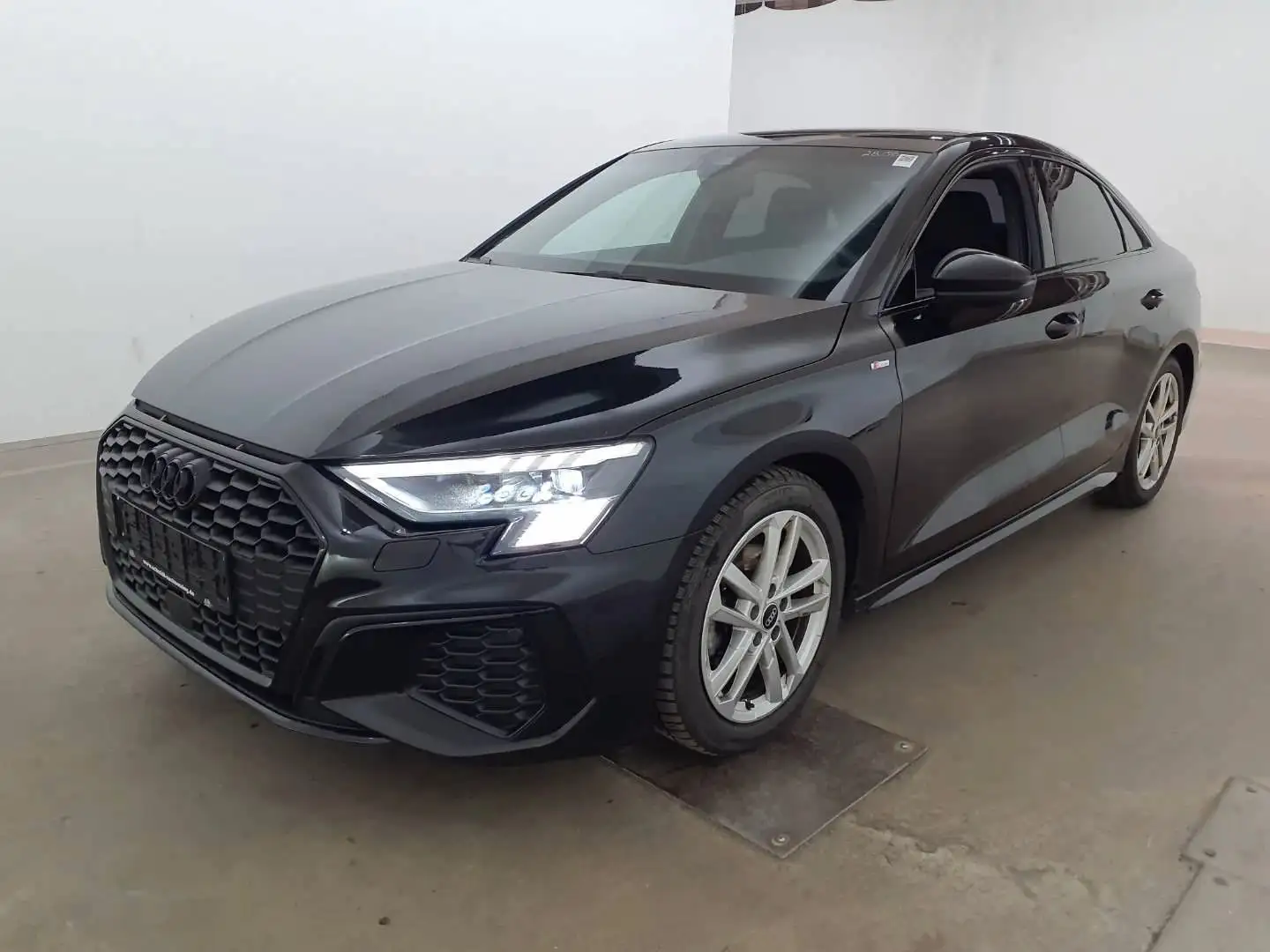 Audi A3 Limousine 35 TDI S line /KAMERA /Standheizung Schwarz - 1