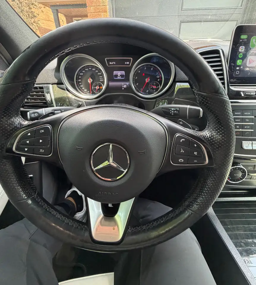 Mercedes-Benz GLE photo Mercedes-Benz GLE