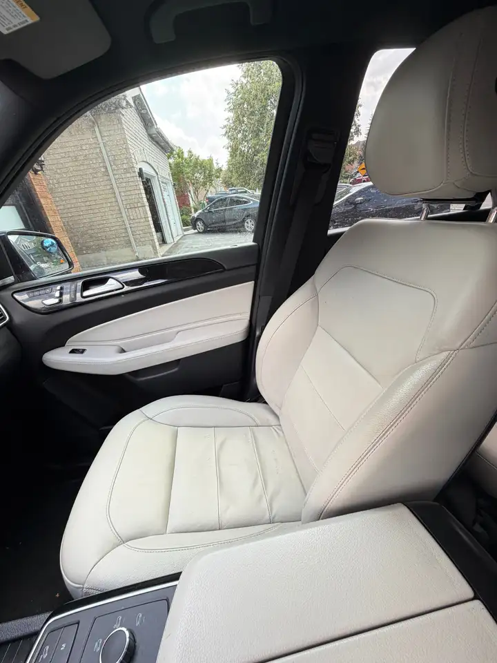 Mercedes-Benz GLE photo Mercedes-Benz GLE
