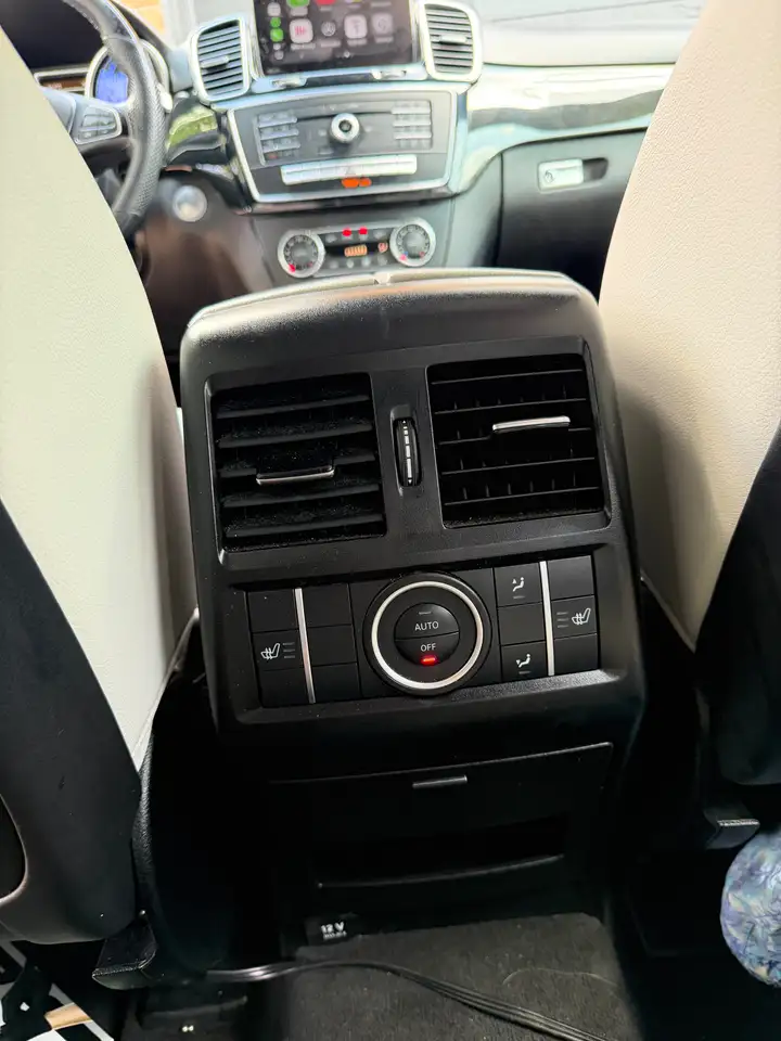 Mercedes-Benz GLE photo Mercedes-Benz GLE