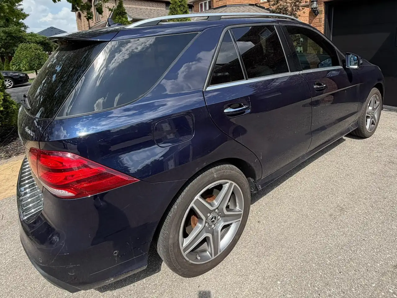 Mercedes-Benz GLE photo Mercedes-Benz GLE