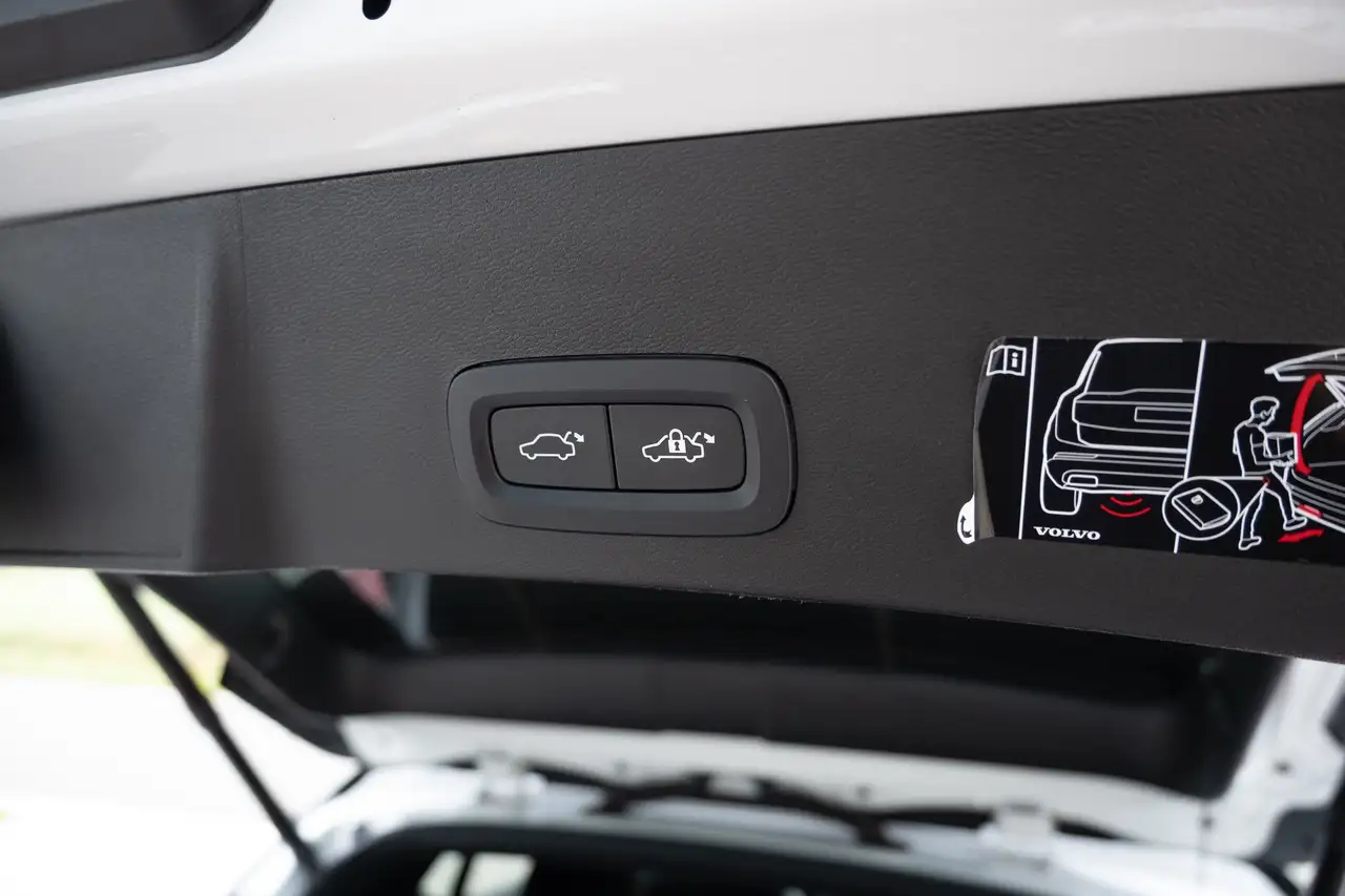 Volvo XC40 1.5 T2 R-Design / Trekhaak / Carplay / Camera, миниатюра 27