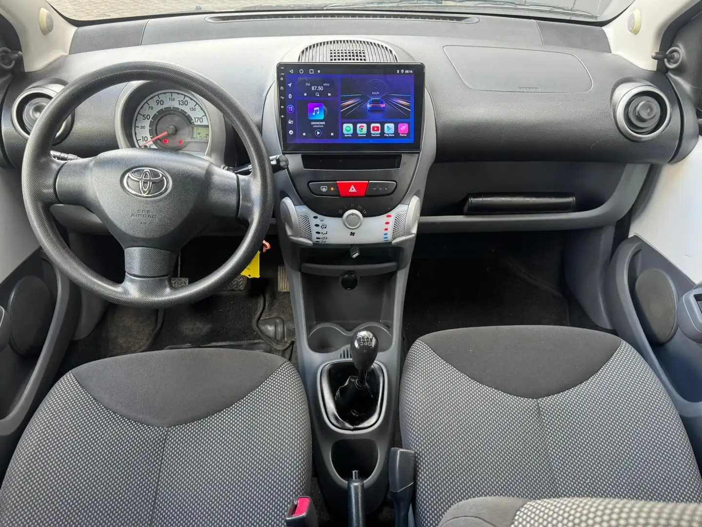 Toyota Aygo 1.0-12V Comfort android carplay Electrisch ramen N Biały - 2