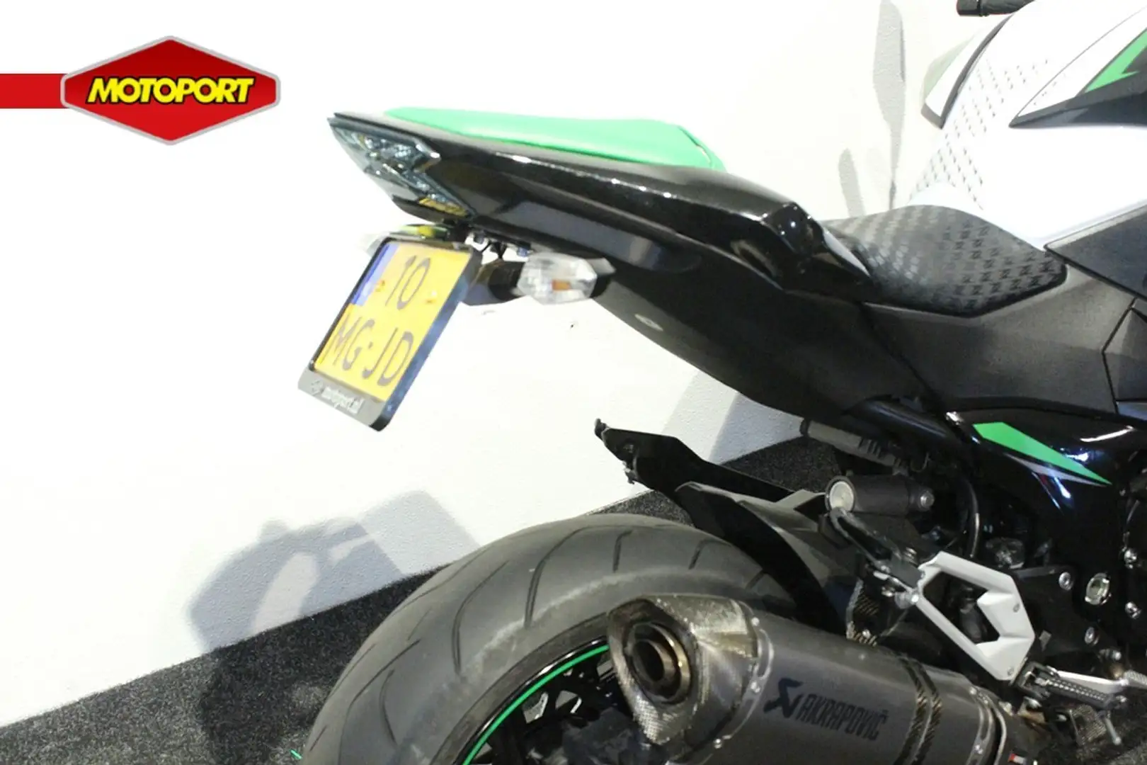 Kawasaki Z 800 ABS Zwart - 2