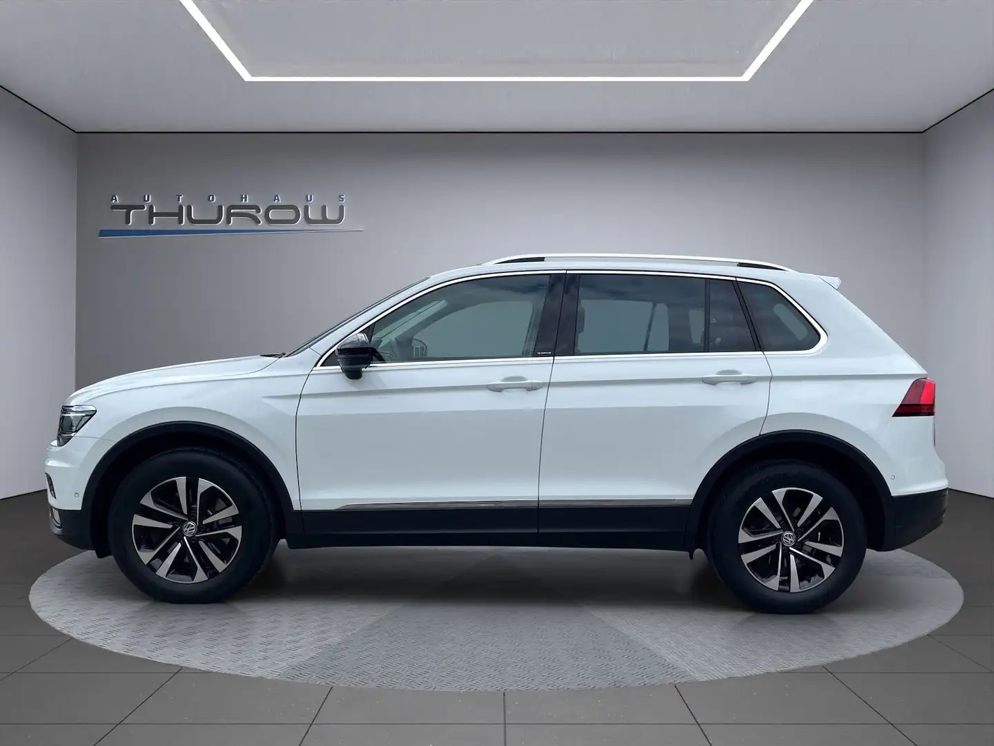 Volkswagen Tiguan 2.0 TSI IQ.DRIVE DSG 4Motion LED Navi SH Fehér - 2