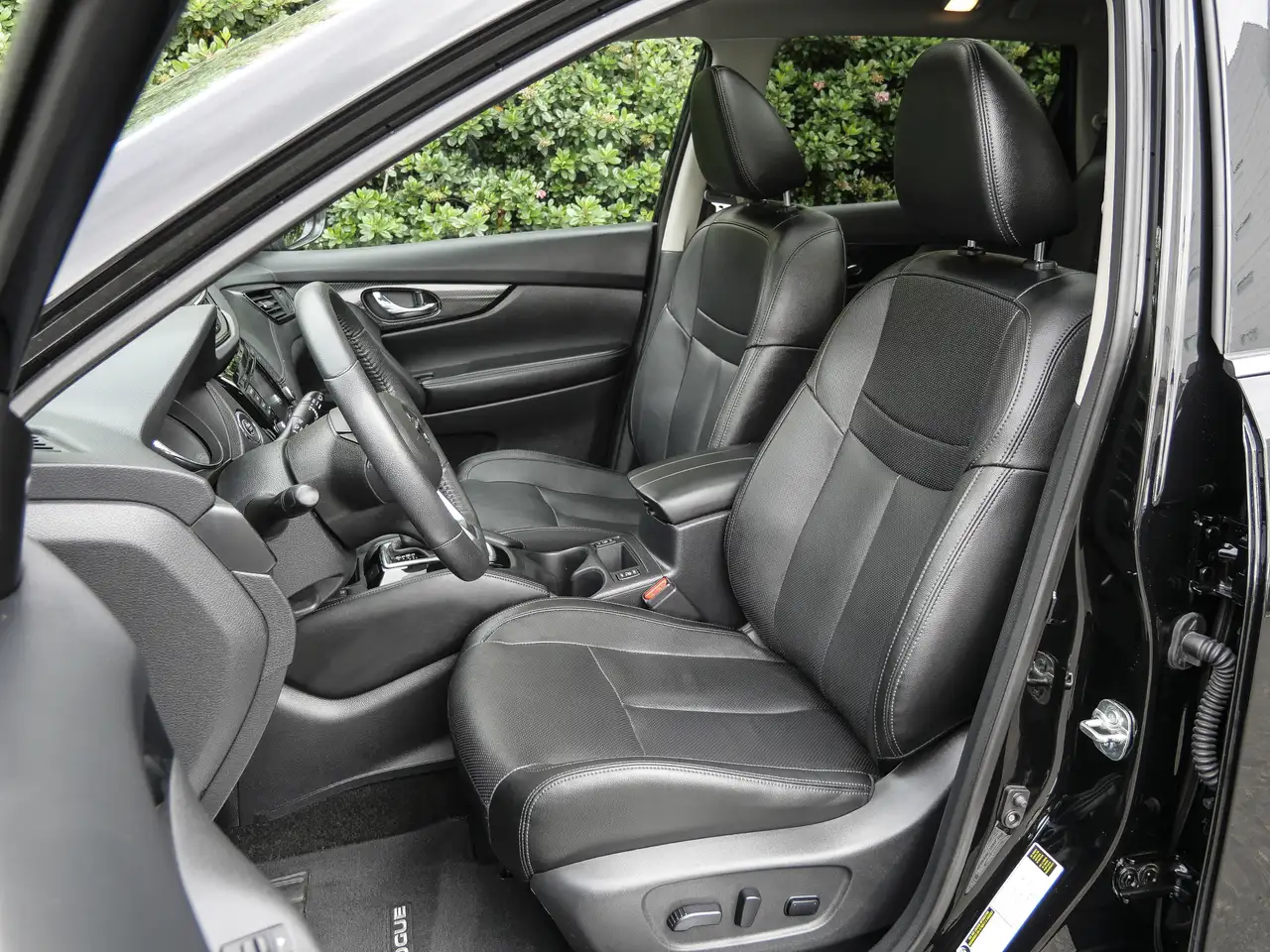Nissan Rogue photo Nissan Rogue