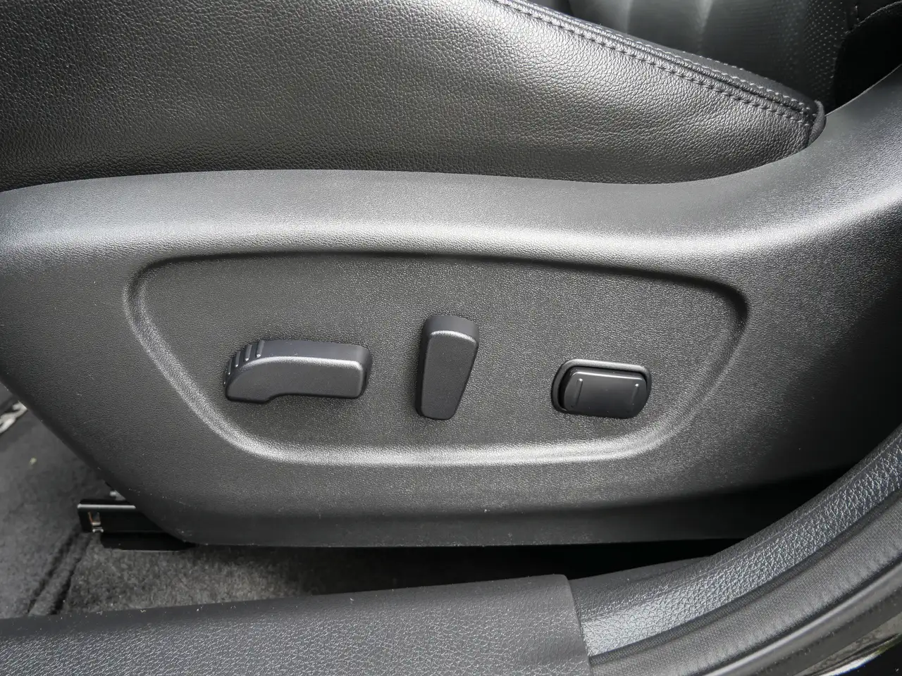 Nissan Rogue photo Nissan Rogue