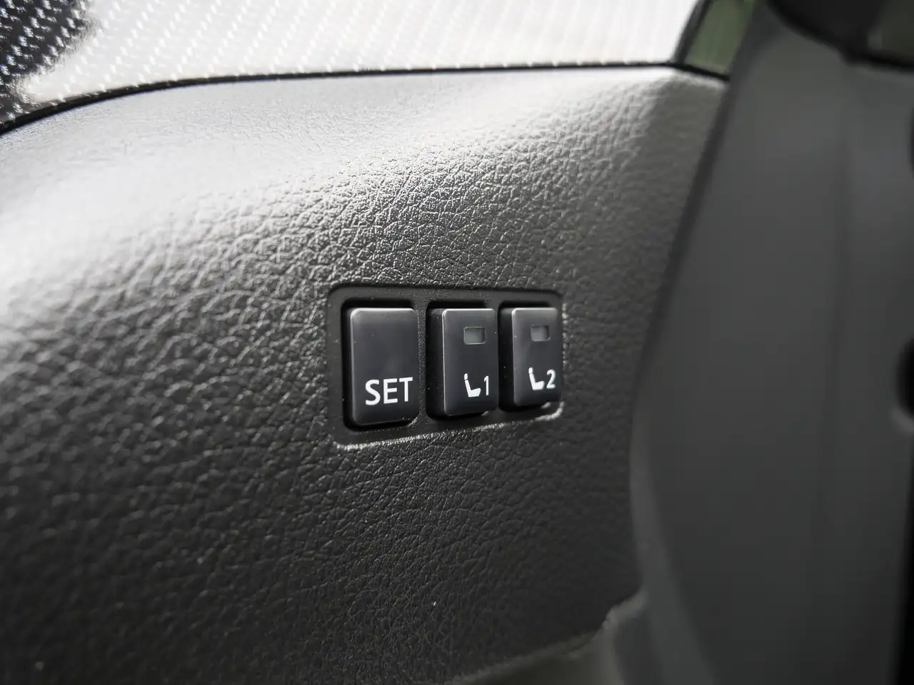 Nissan Rogue photo Nissan Rogue