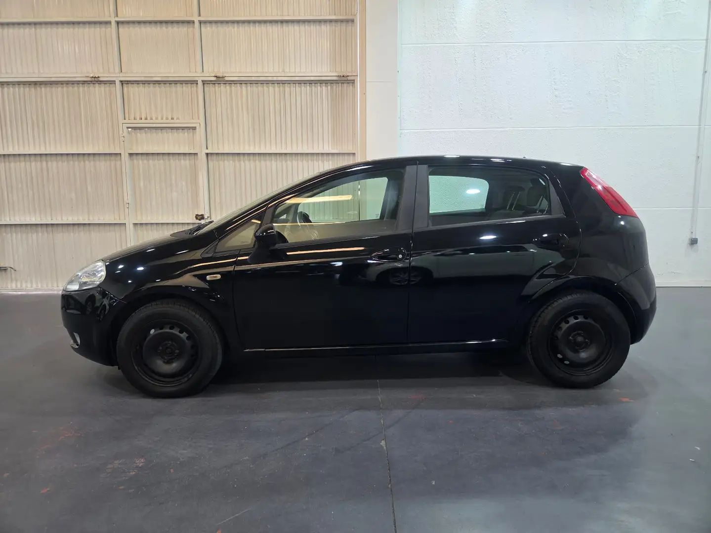 Fiat Punto 1.3Mjt 16v Feel/Class Negro - 2
