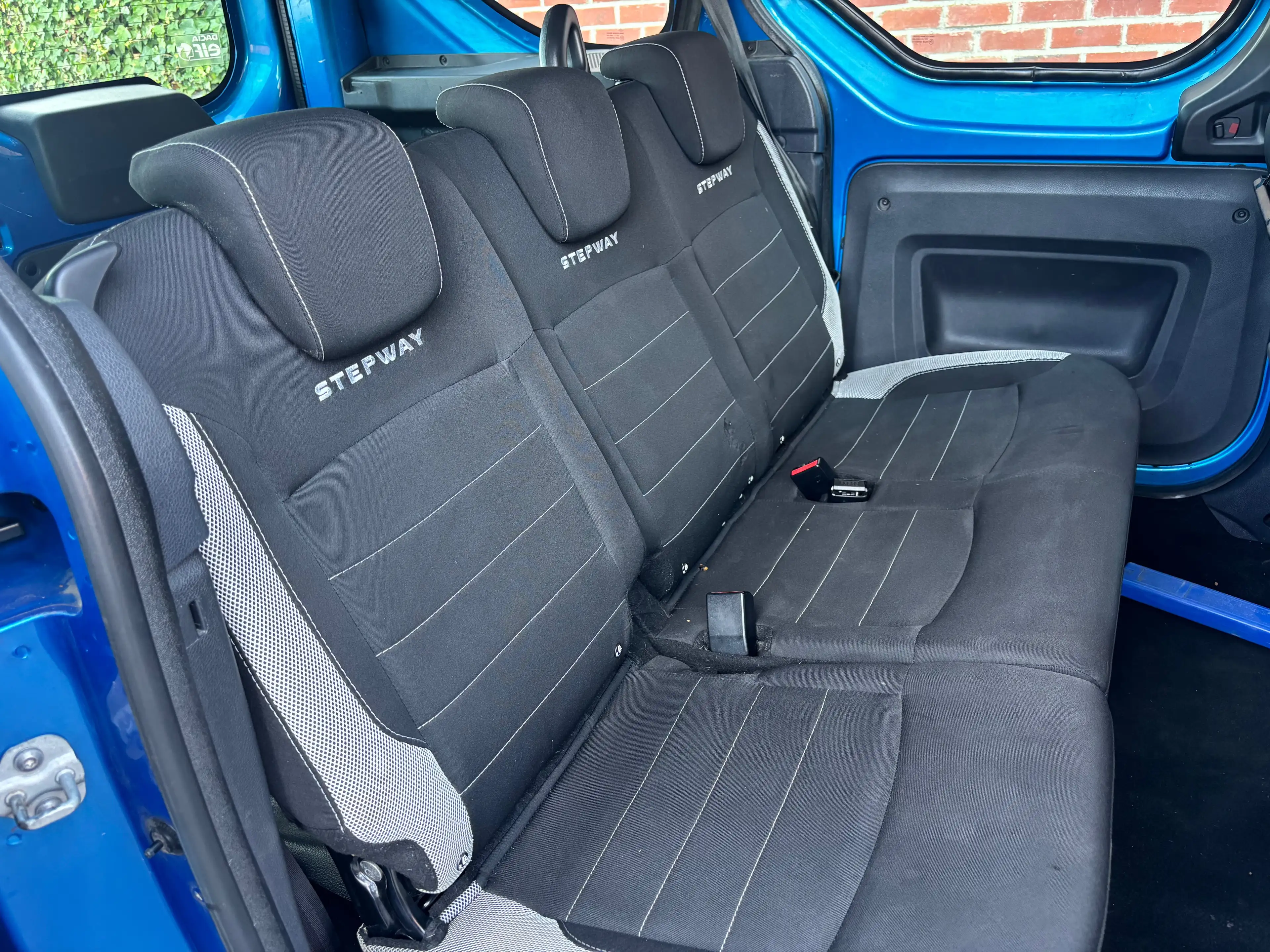 Dacia Dokker Dokker 1.5 dCi prête à immatriculer ! — photo 8