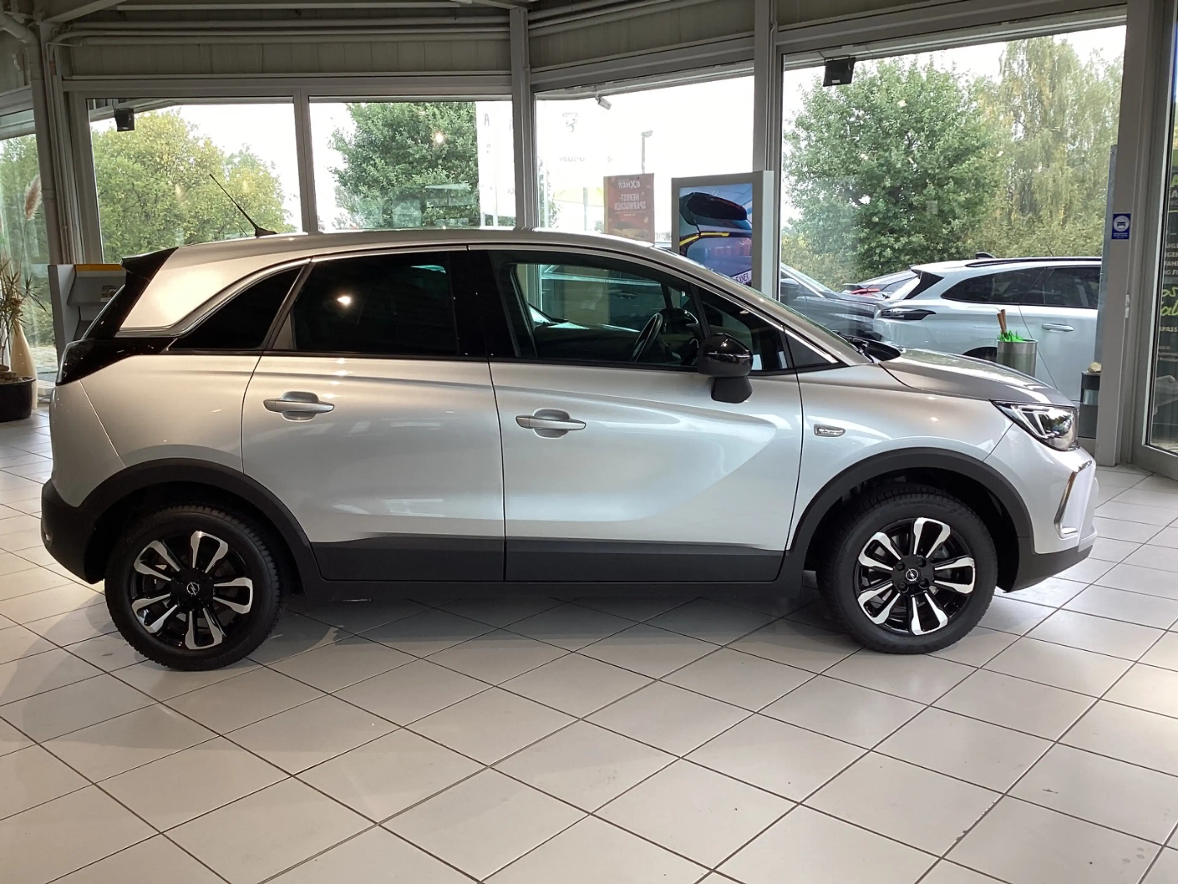 Opel Crossland 1.2 Turbo ELEGANCE PAKET Klima+Navi+PDC — photo 8