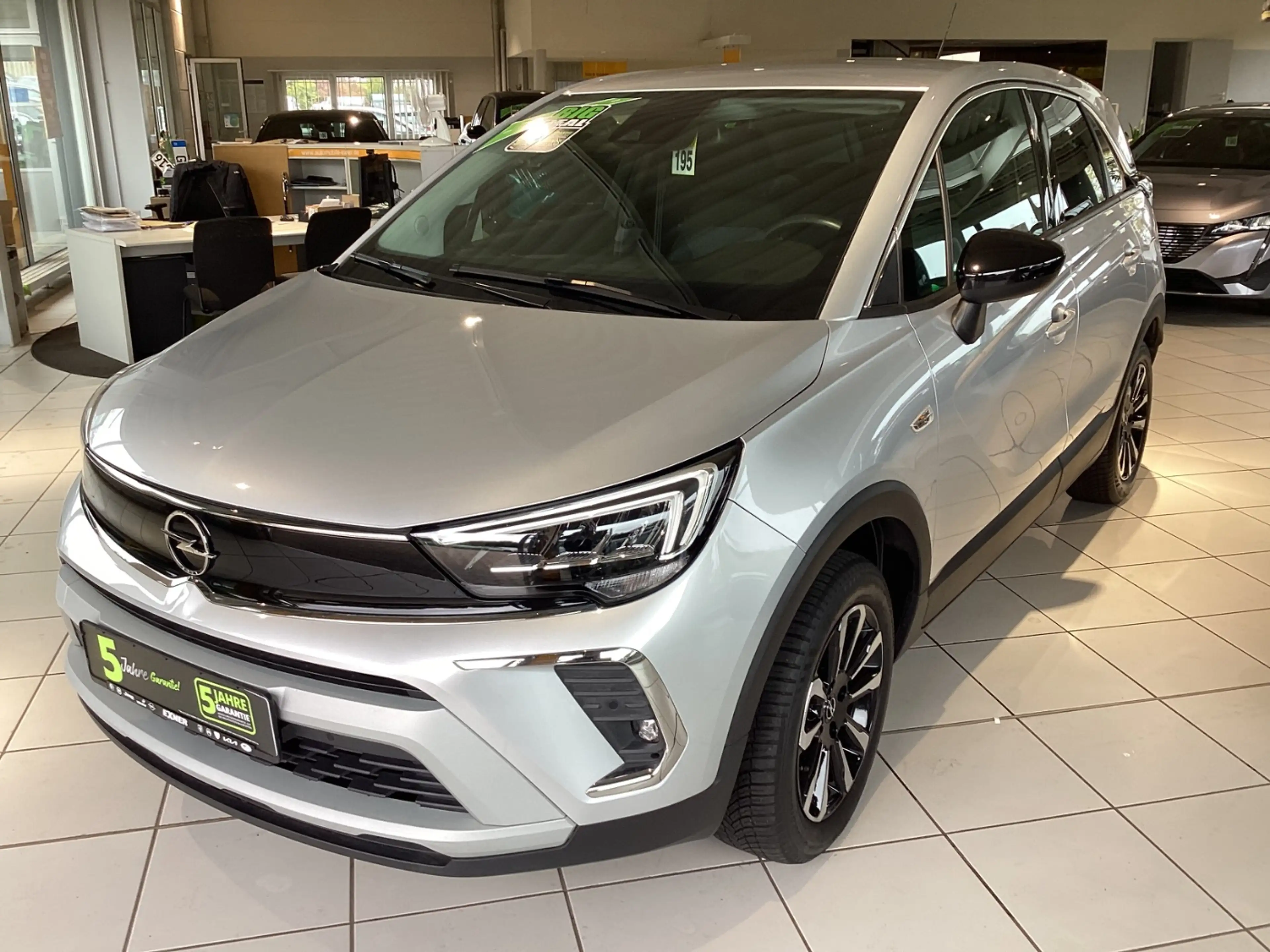 Opel Crossland 1.2 Turbo ELEGANCE PAKET Klima+Navi+PDC — photo 2