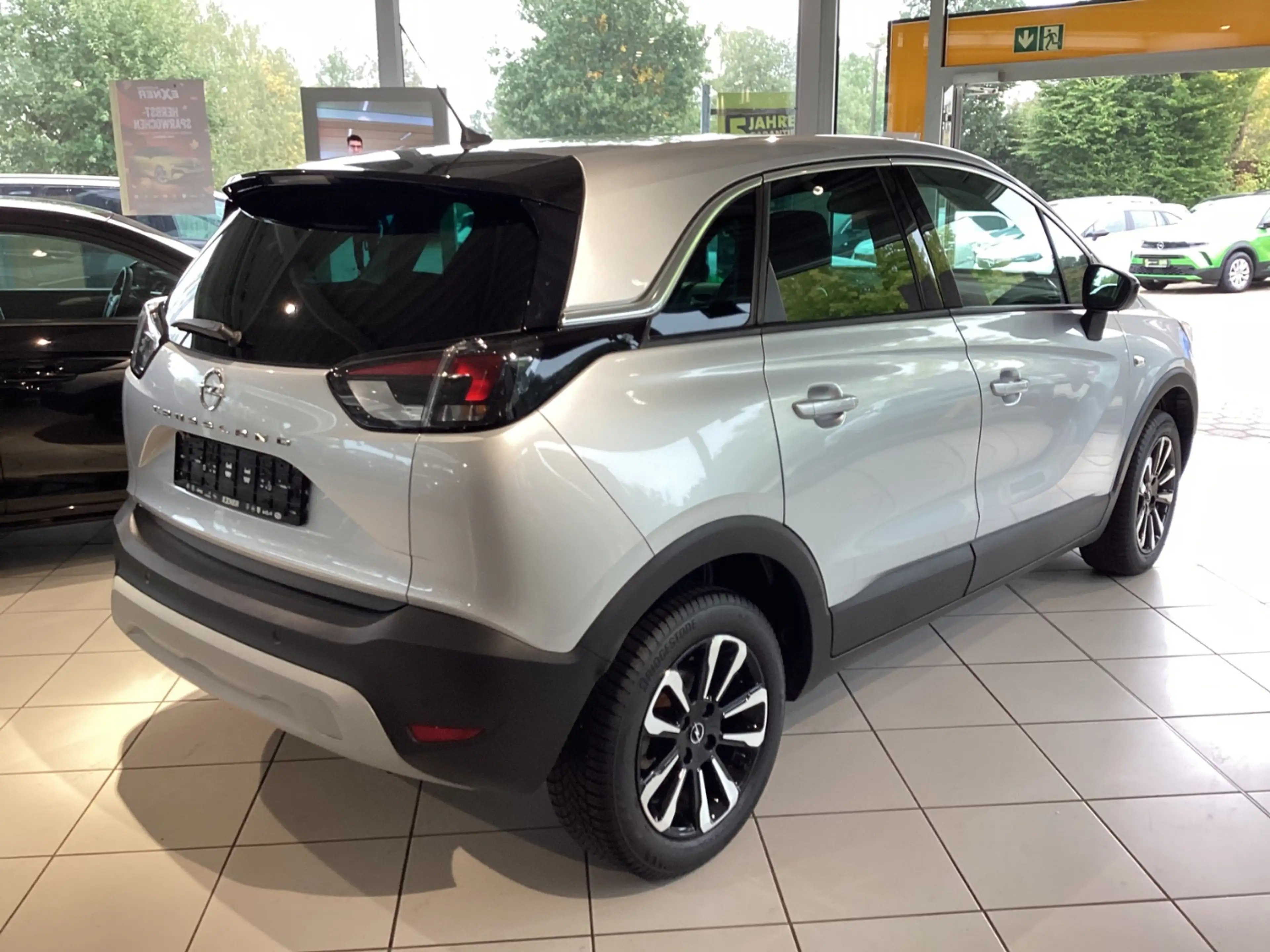 Opel Crossland 1.2 Turbo ELEGANCE PAKET Klima+Navi+PDC — photo 3