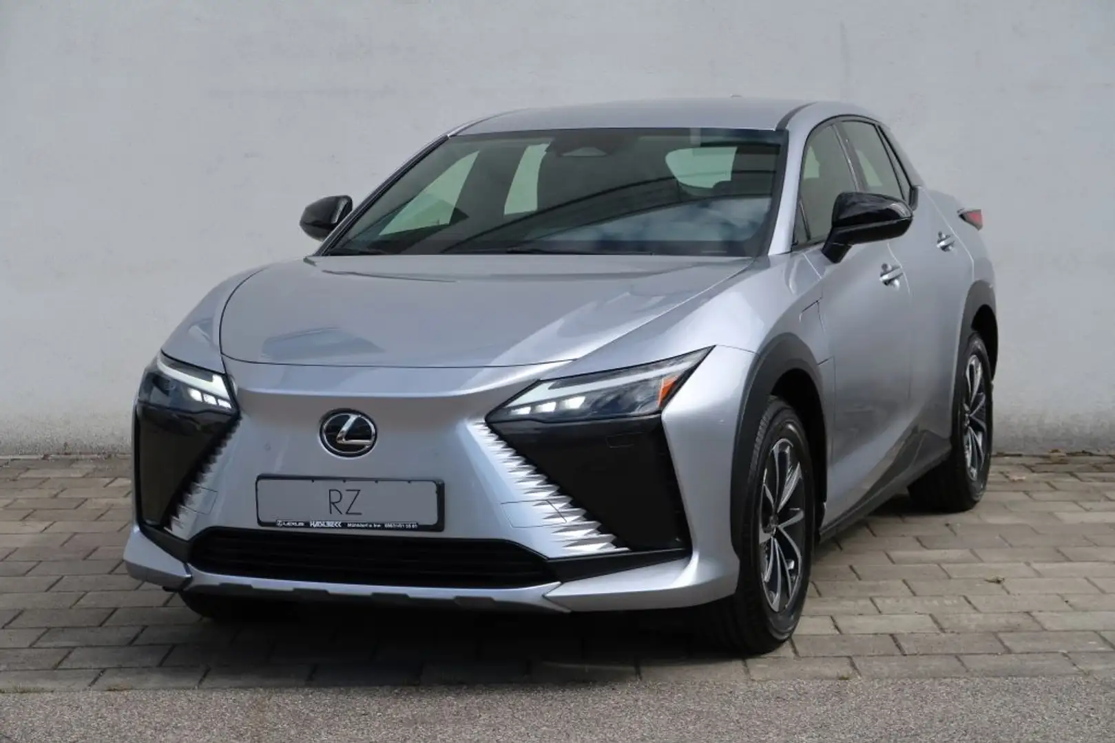 Lexus RZ 300e Comfort Line Silber - 1
