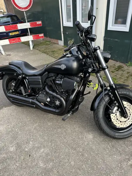 Harley-Davidson Dyna Fat Bob - foto 4