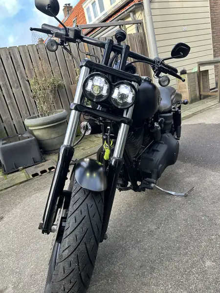 Harley-Davidson Dyna Fat Bob - foto 2