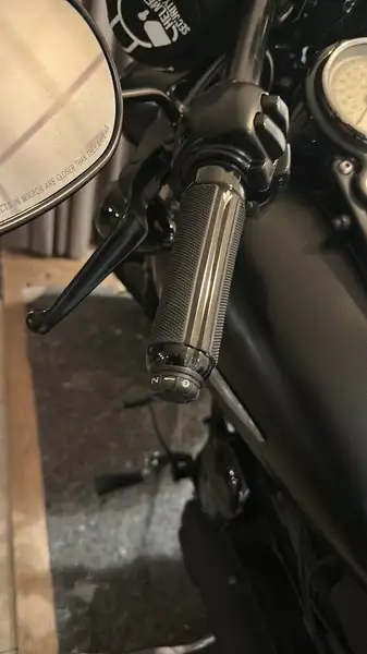 Harley-Davidson Dyna Fat Bob - foto 6