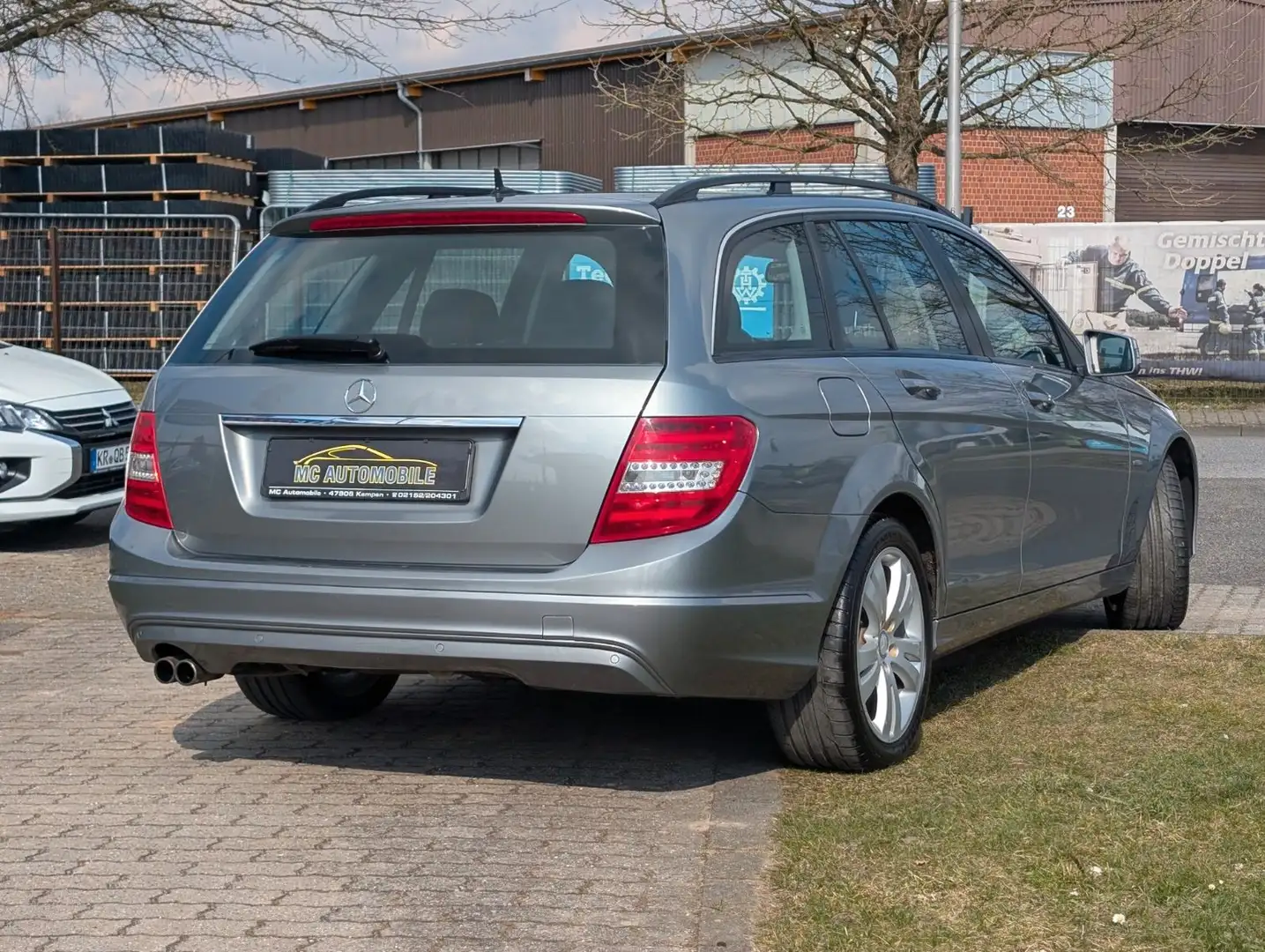 Mercedes-Benz C 180 C -Klasse T-Modell C 180 T*KLIMA*NAVI*PDC Silber - 2