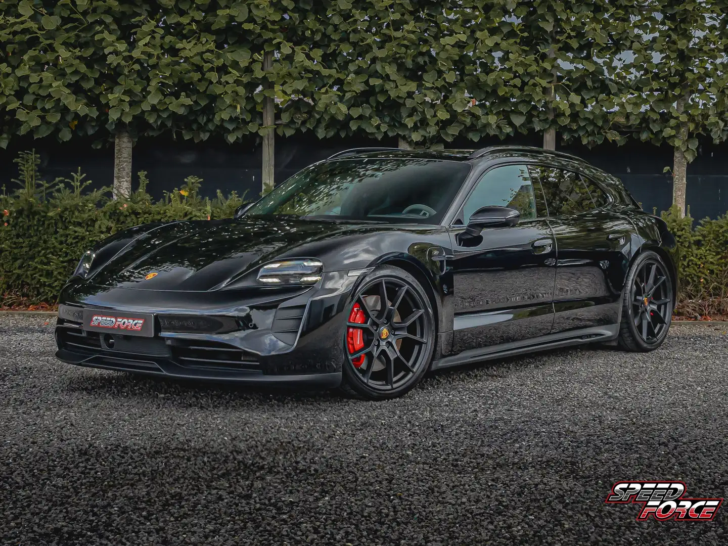 Porsche Taycan Sport Turismo GTS | 21" RS Spyder | Panoramadak Negro - 1