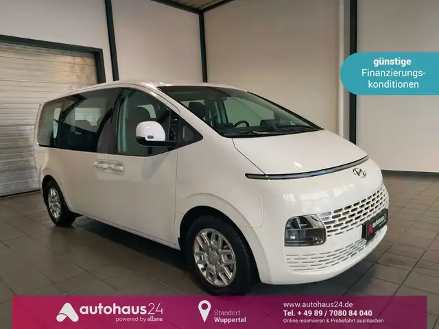 Hyundai STARIA 2.2 CRDi  9 Sitze|ACC|Kamera|LED|Navi