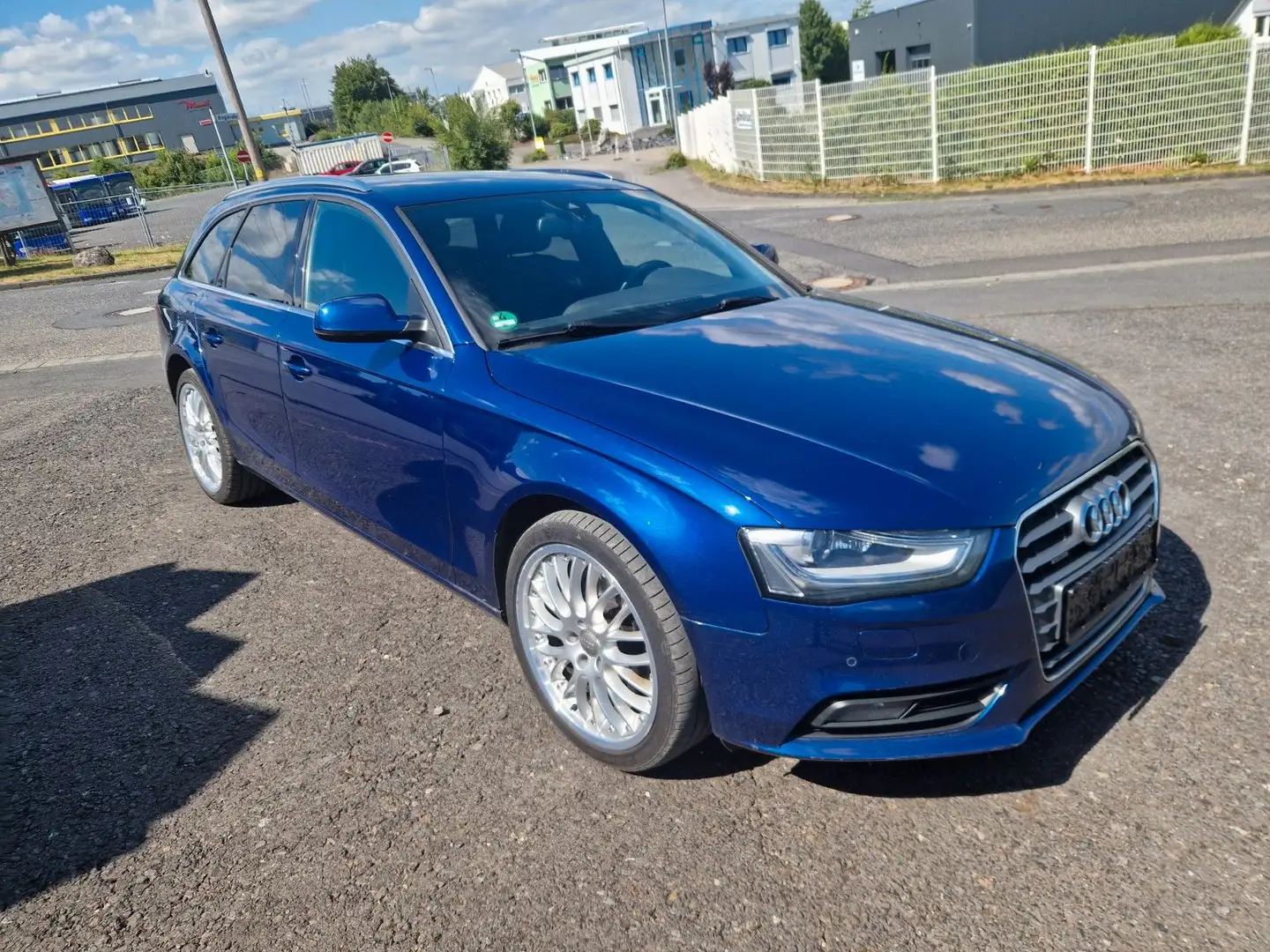 Audi A4 Avant Ambition quattro Blau - 2