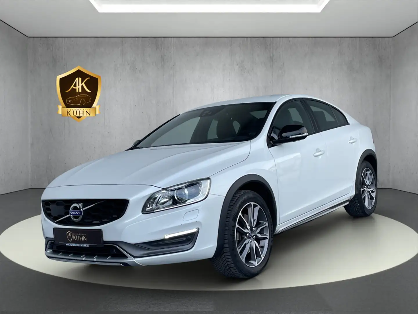 Volvo S60 Cross Country SUMMUM*ACC*EL.SITZE*R.KAM* Weiß - 1