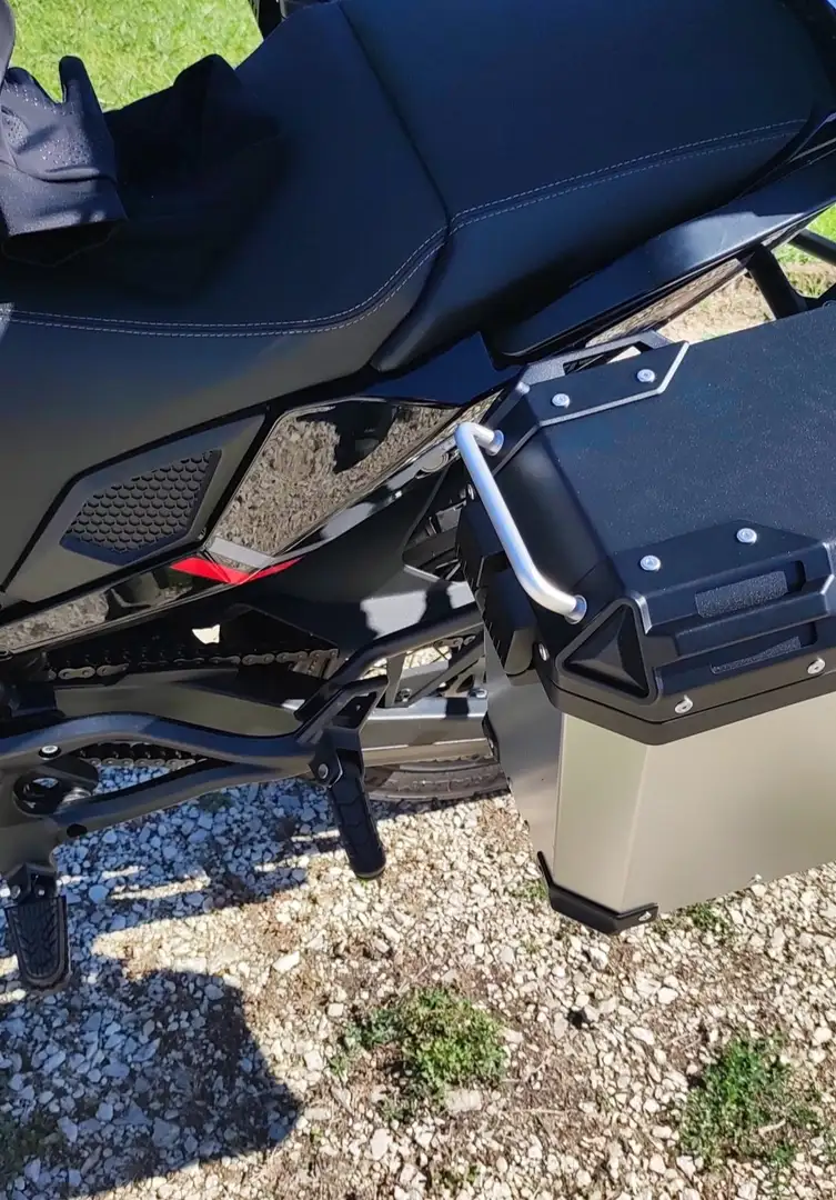 Moto Morini X-Cape X-Cape 650 versione cerchio a raggi, Fekete - 1