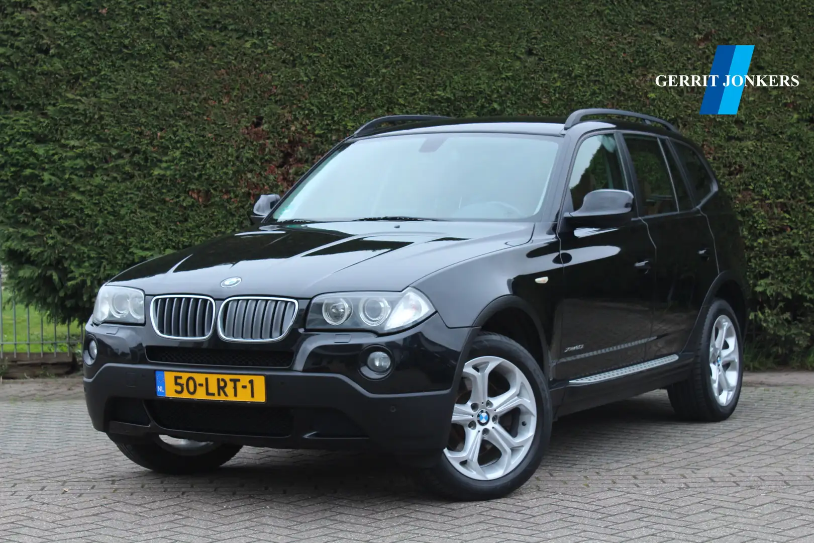BMW X3 2.0i | Trekhaak | Stoelverwarming | Treeplanken Zwart - 1