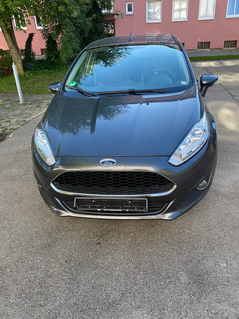 Ford Fiesta Fiesta 1.0 EcoBoost Powershift Trend Šedá - 1