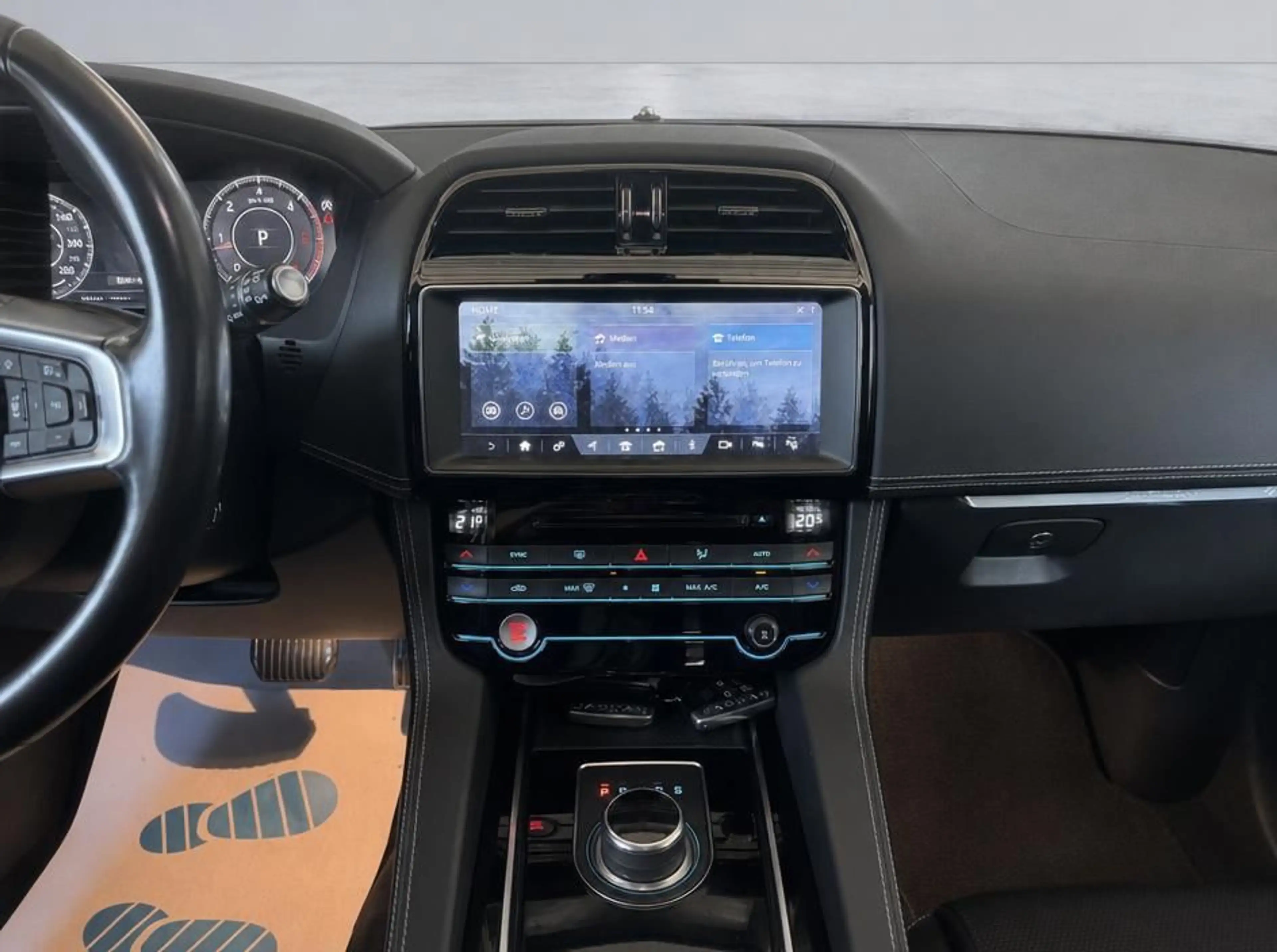 Jaguar F-Pace F-PACE R-Sport AWD*PANORAMA*KAMERA*1-HAND*AHK — photo 15