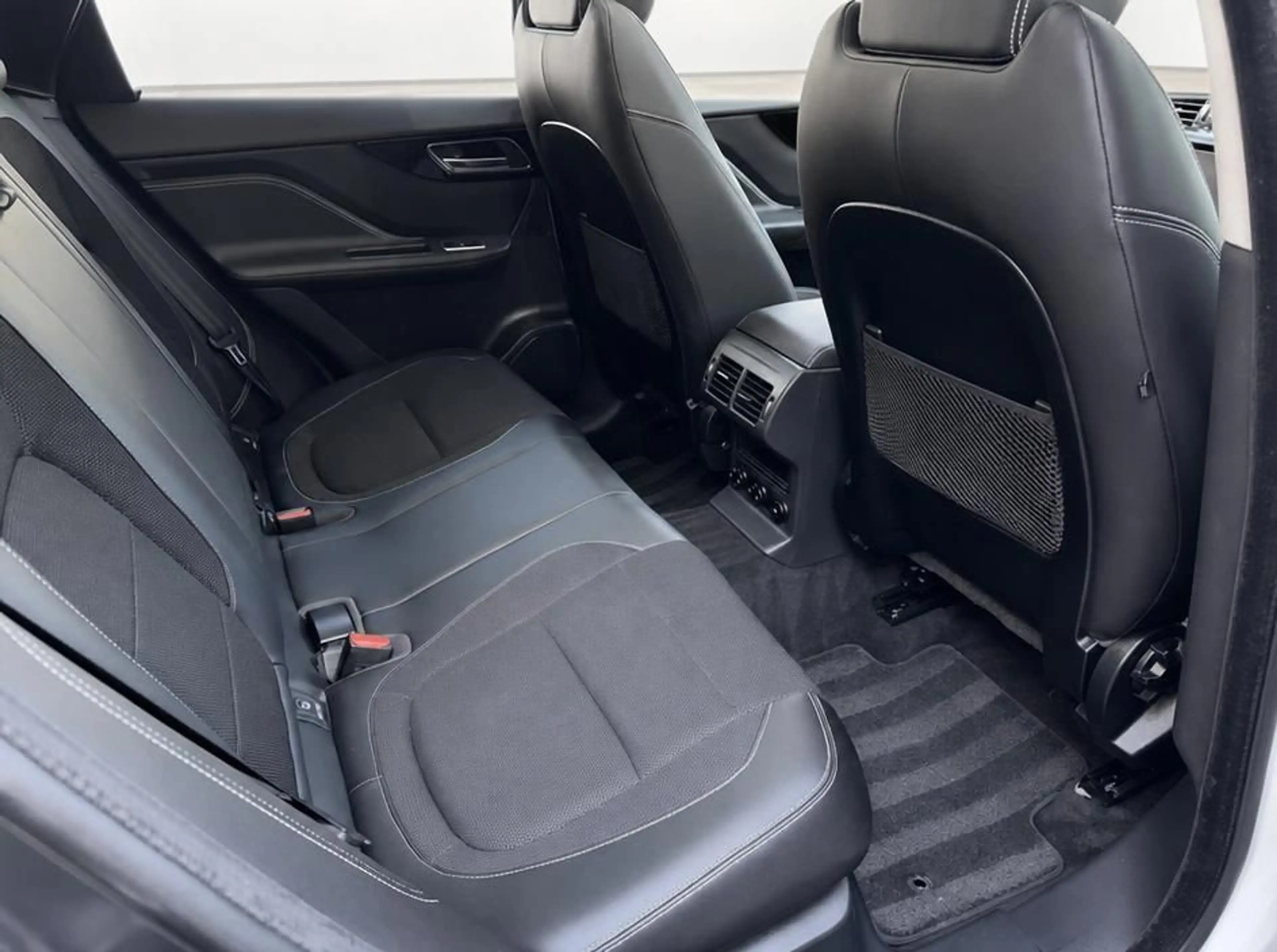Jaguar F-Pace F-PACE R-Sport AWD*PANORAMA*KAMERA*1-HAND*AHK — photo 12