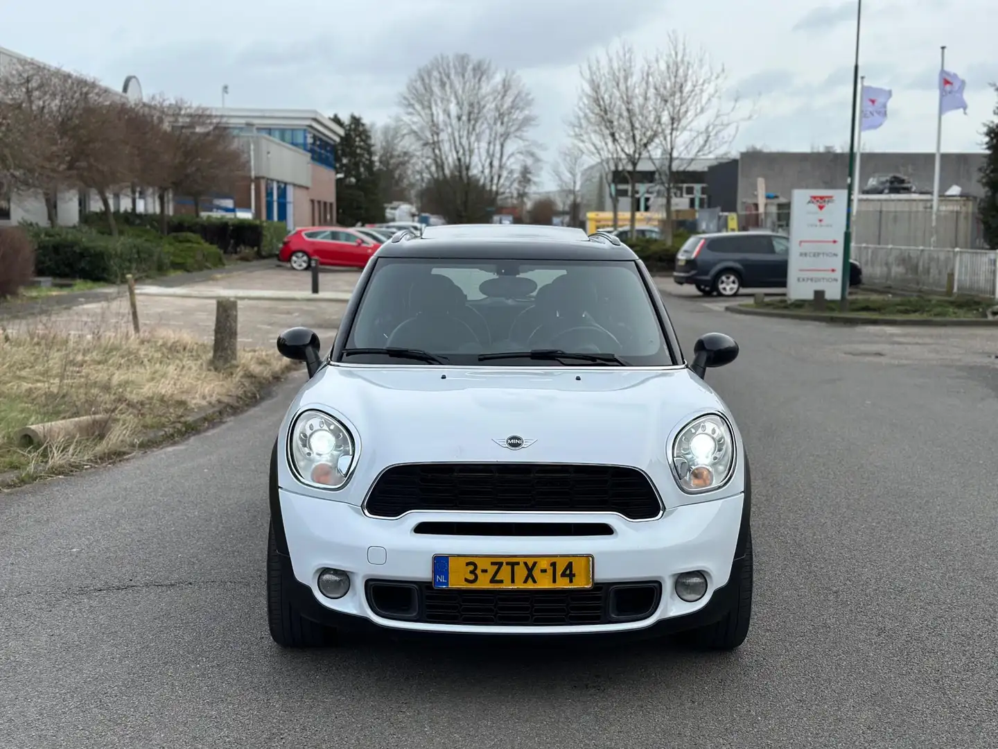 MINI Cooper S Countryman Mini 1.6 ALL4 184PK PANORAMADAK/XENON/NAVIGATIE! S Wit - 2