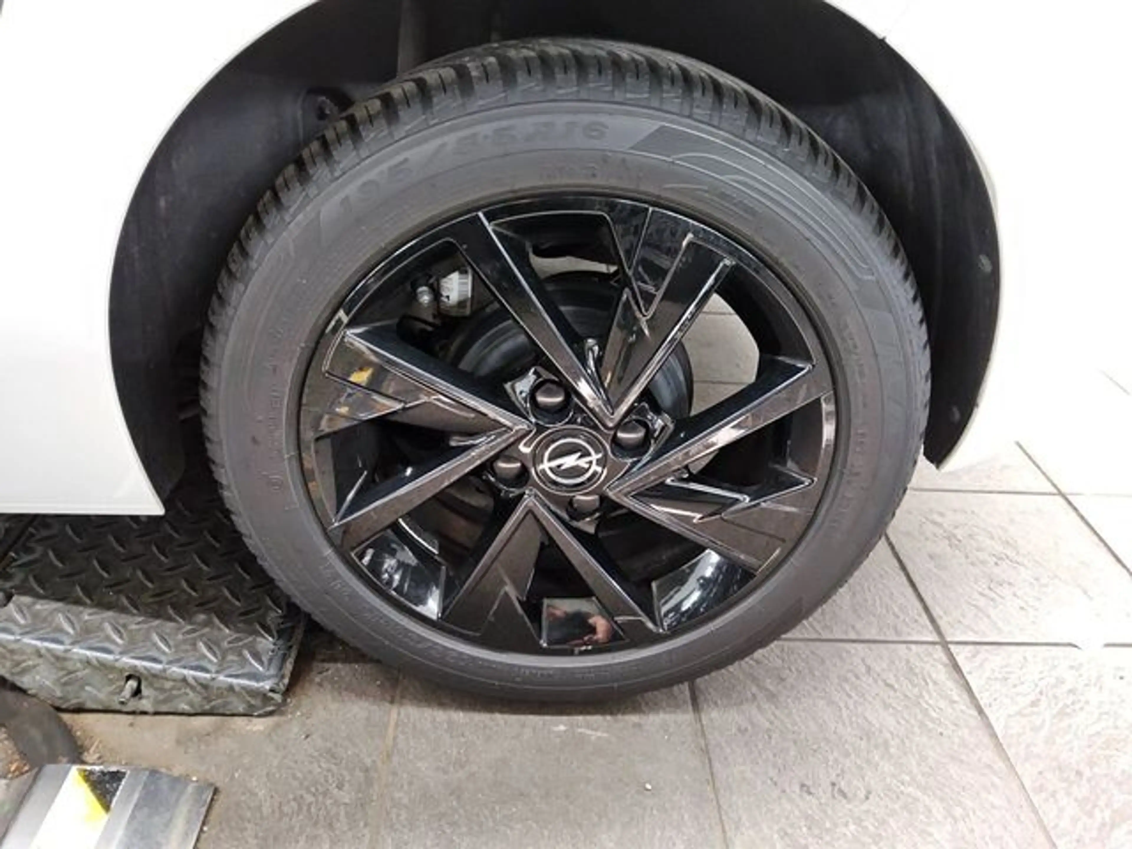Opel Corsa — photo 14
