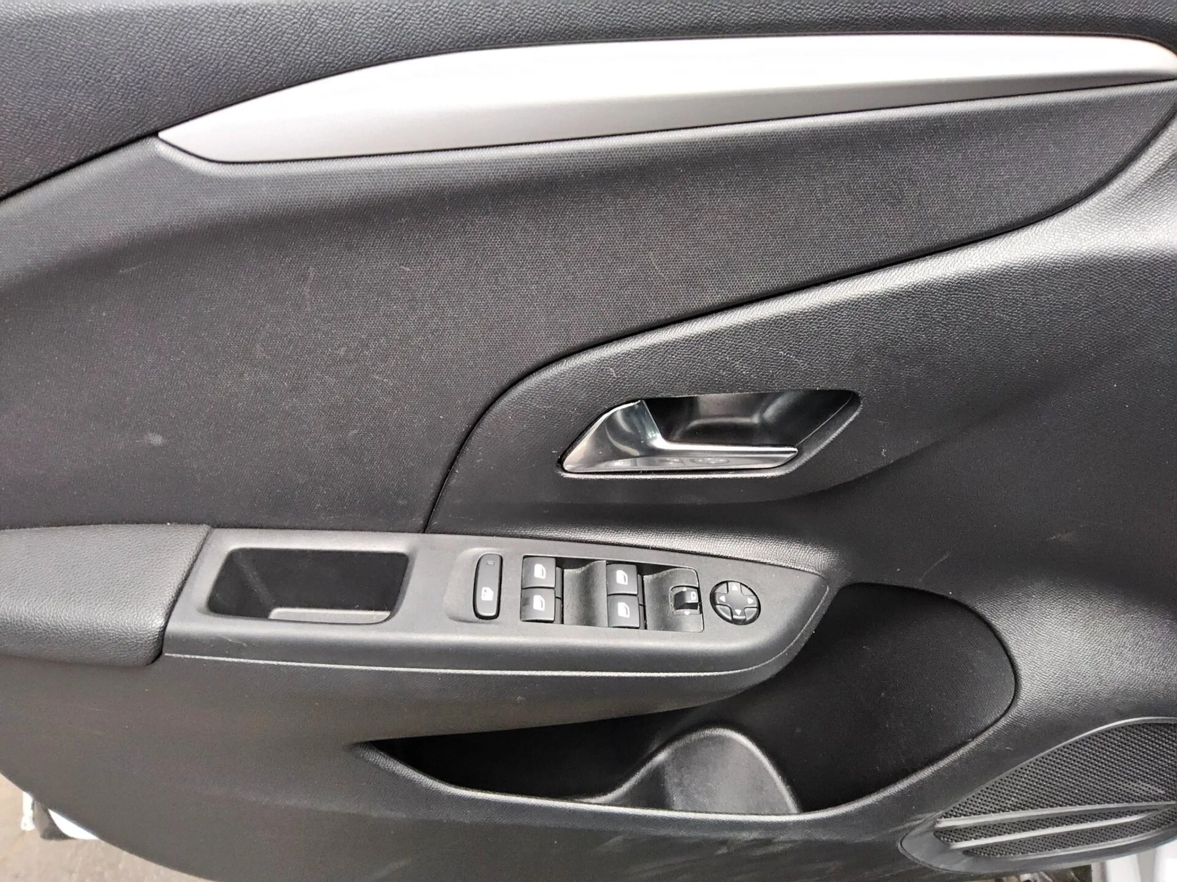 Opel Corsa — photo 9