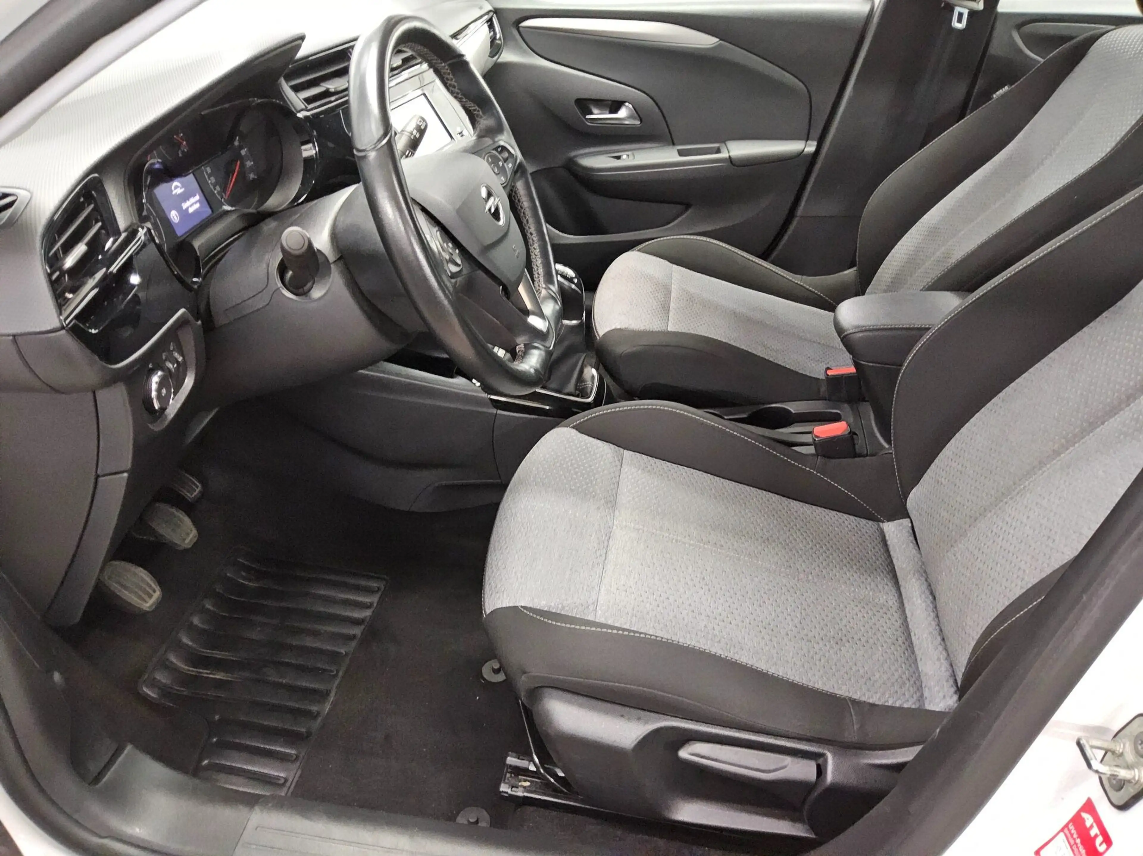 Opel Corsa — photo 8