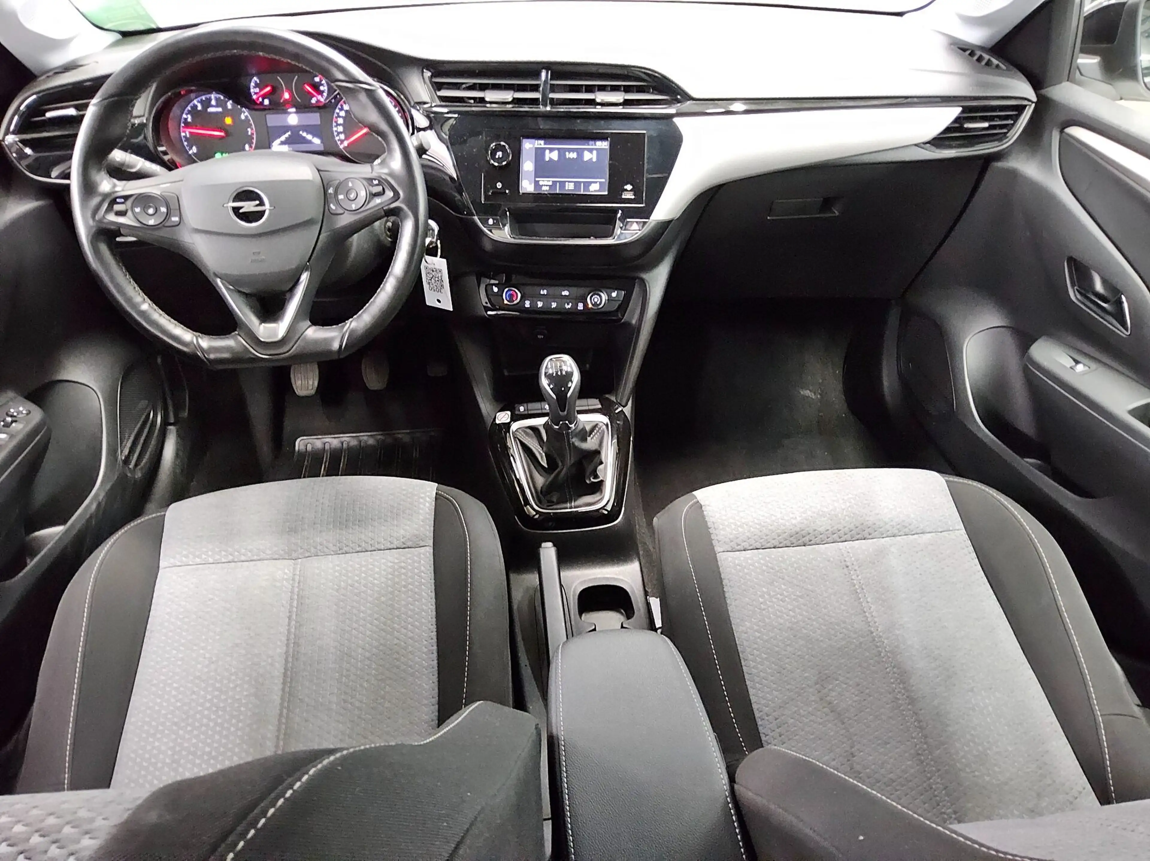 Opel Corsa — photo 5