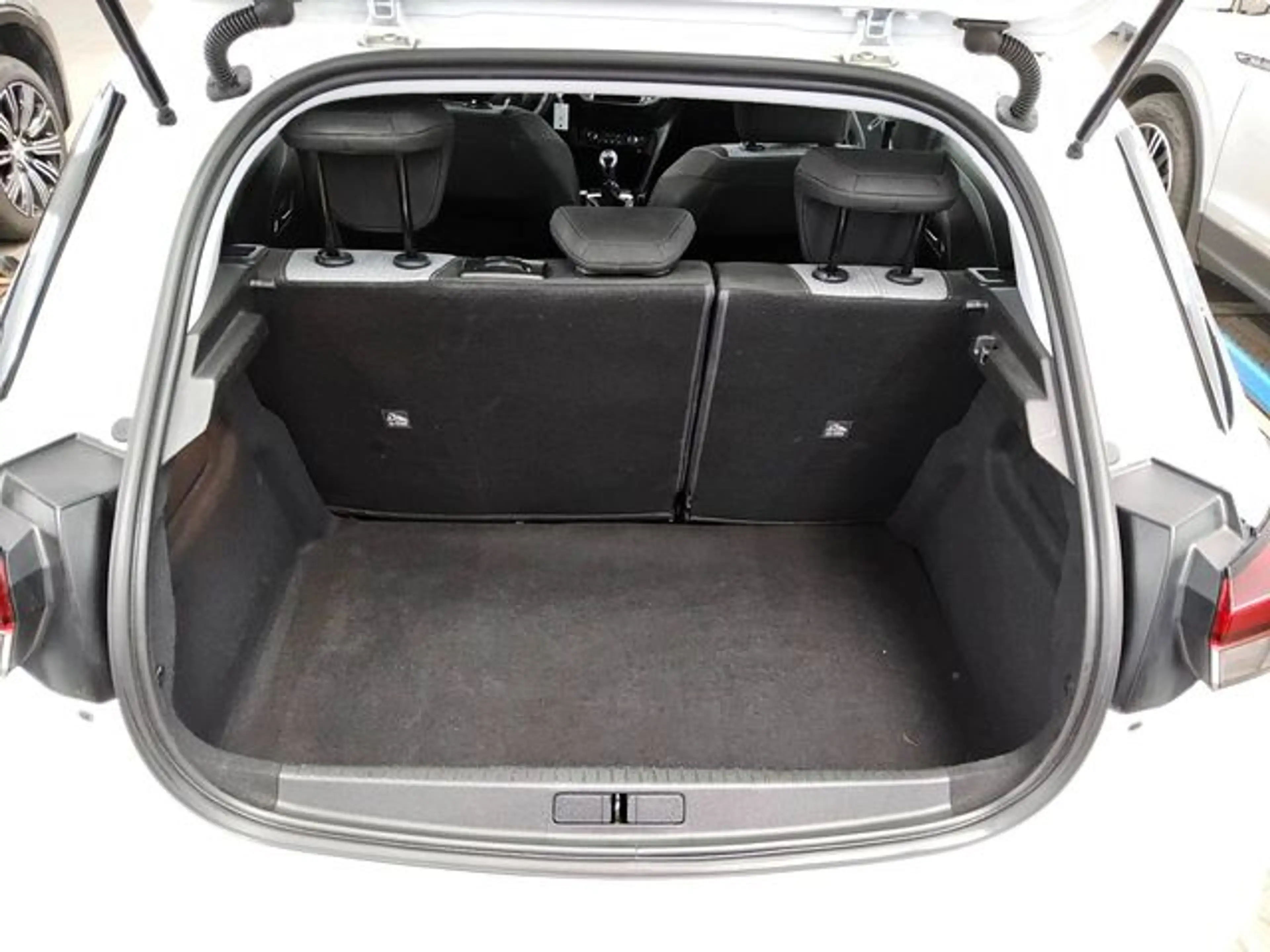 Opel Corsa — photo 15