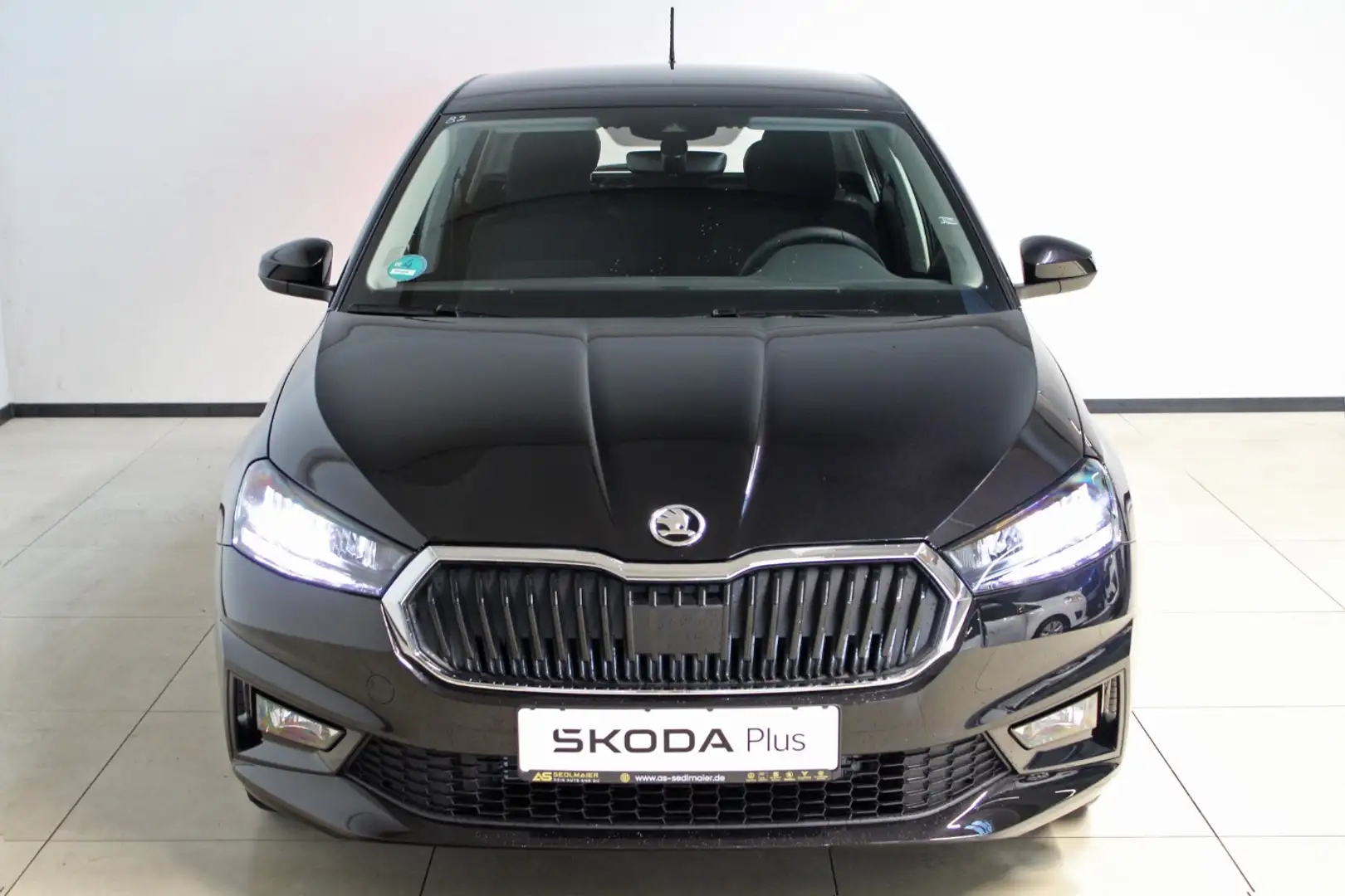 Skoda Fabia 1.0 MPI Selection SHZ|CarPlay|PDC|LED|Temp Schwarz - 2