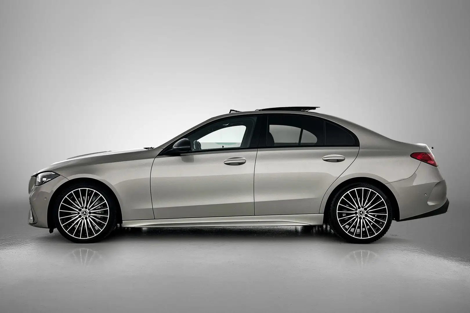Mercedes-Benz C 180 C Limousine Automaat AMG Line | Advantage Pakket | Zilver - 2