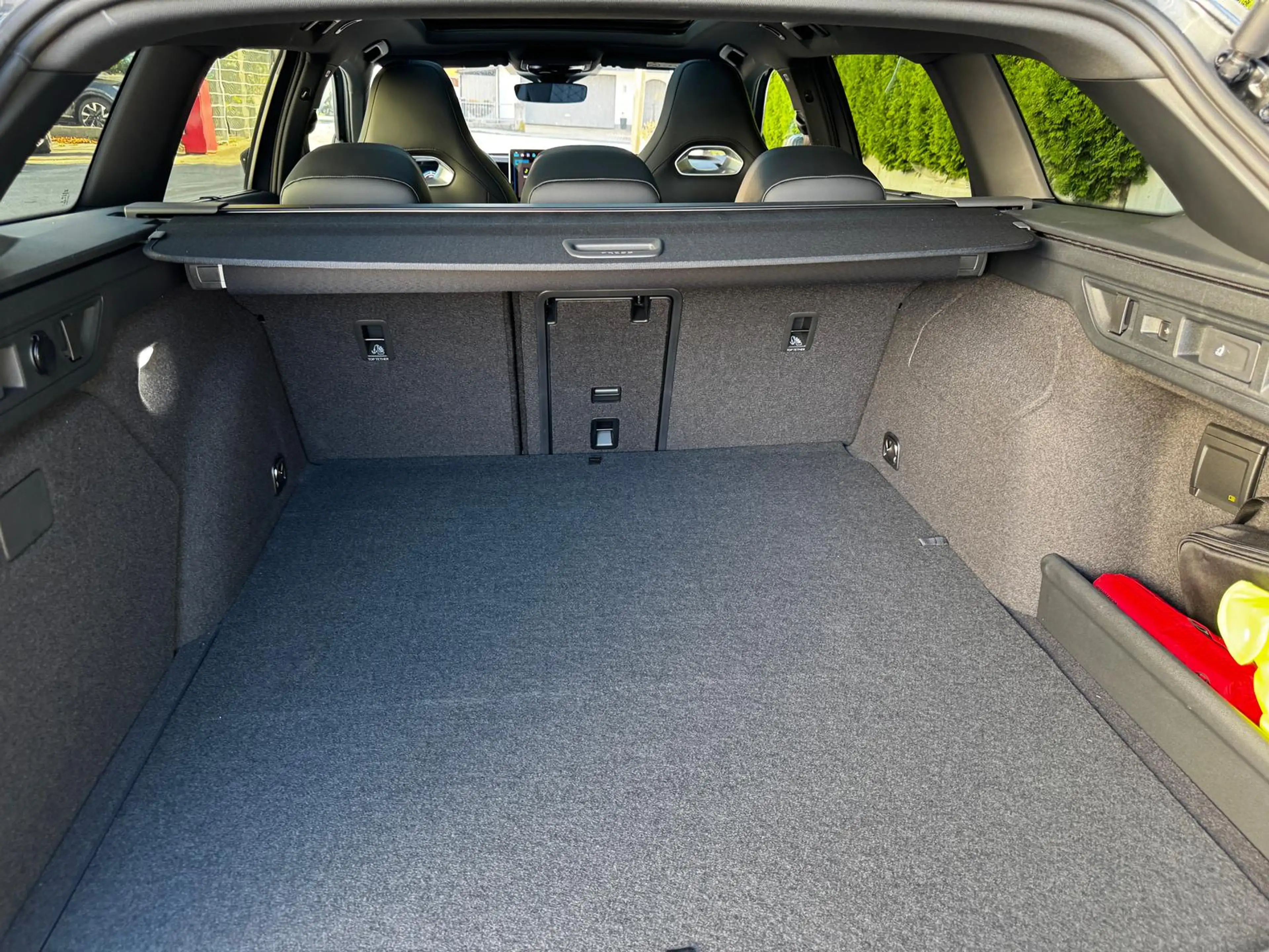 Volkswagen Passat Variant 1.5 TSI eHybrid R-line Black AHK 360 — photo 11