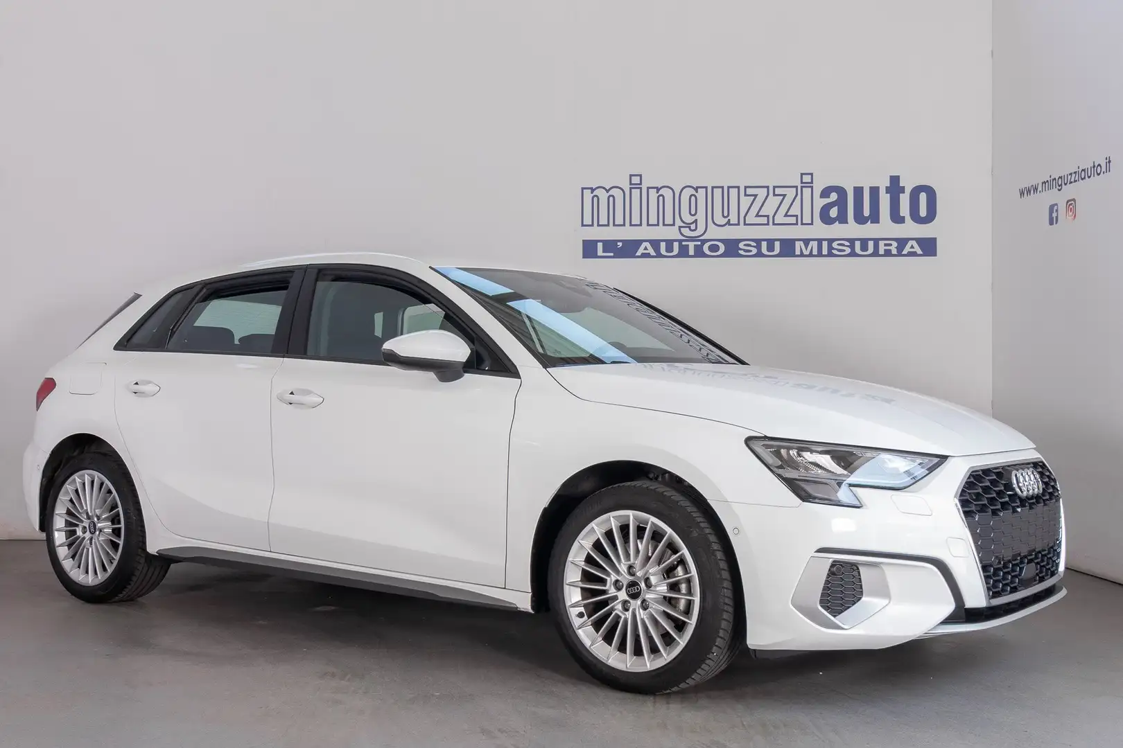 Audi A3 Sportback 35 1.5 tfsi SPORT 150 CV Bianco - 1