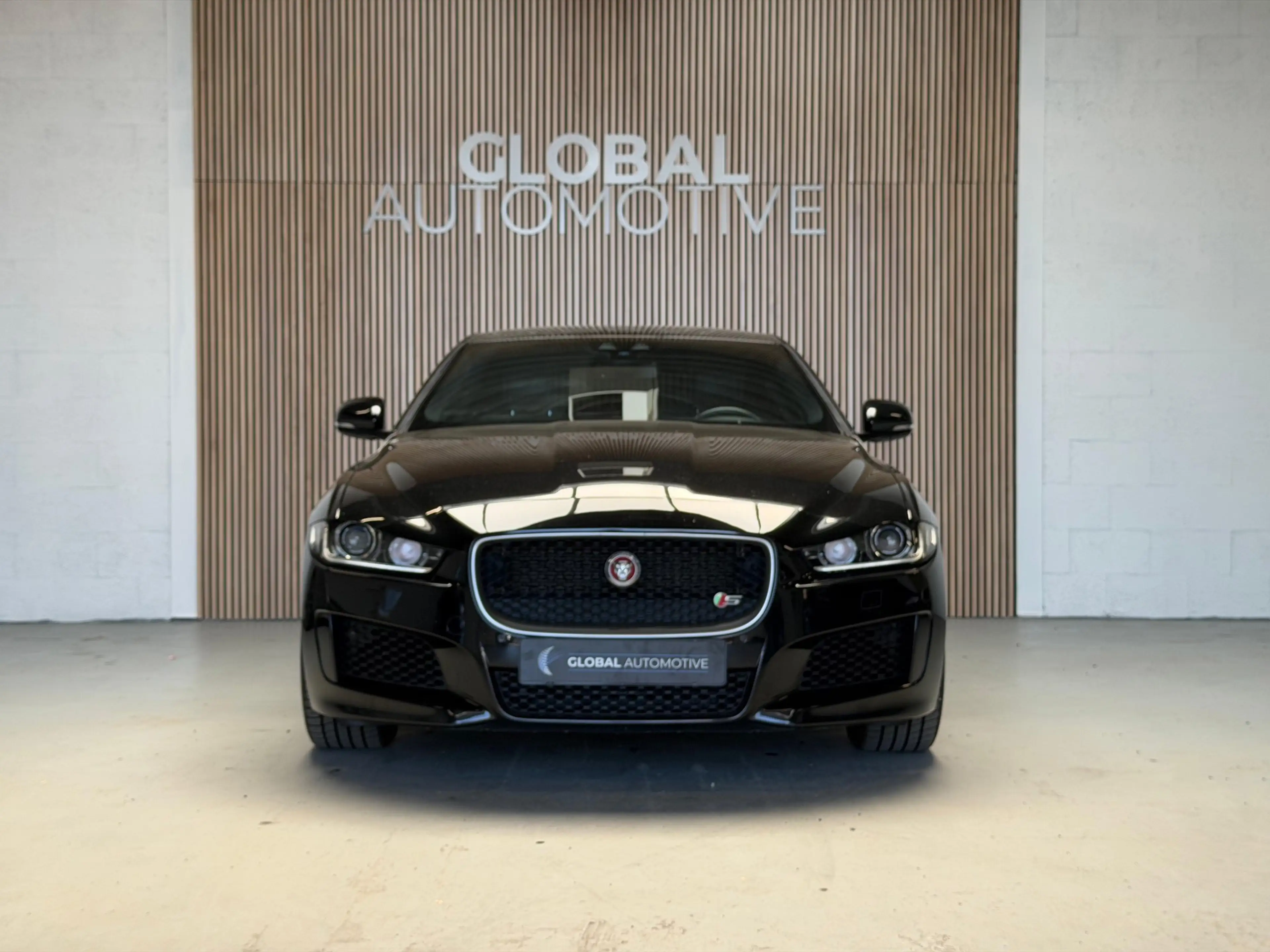 Jaguar XE 3.0 S V6 340PK - STOELVERWARMING — photo 4