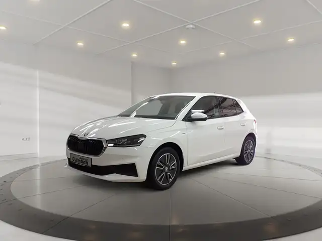Skoda Fabia 1.0TSI Tour *Navi*AHK*LED*Sitzheizung*