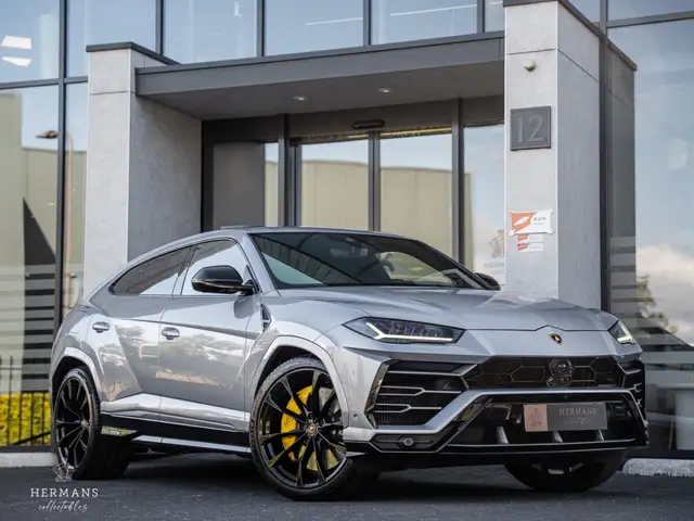Lamborghini Urus 4.0 V8 / Pano / Massage / Achteras / Ceramic / NL