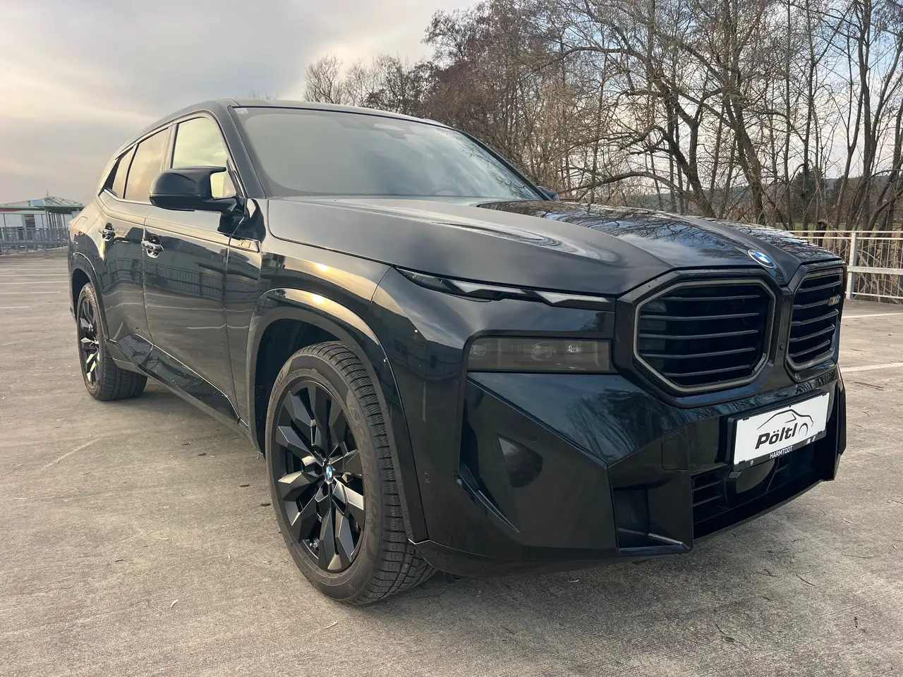 BMW XM V8 BITURBO MASSAGE B&W 22" AHK ALLBLACK MWST!