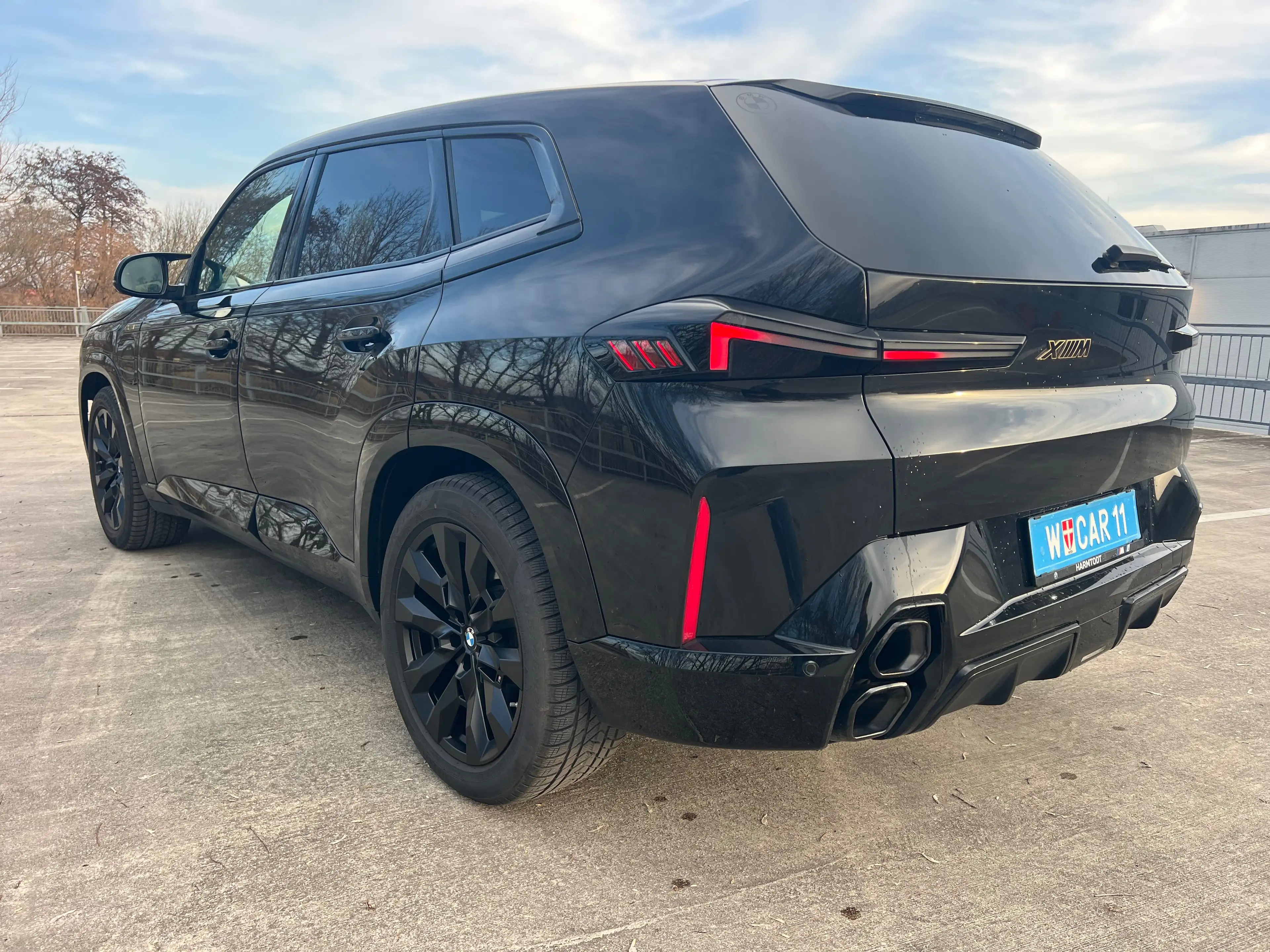 BMW XM V8 BITURBO MASSAGE B&W 22" AHK ALLBLACK MWST! — photo 6
